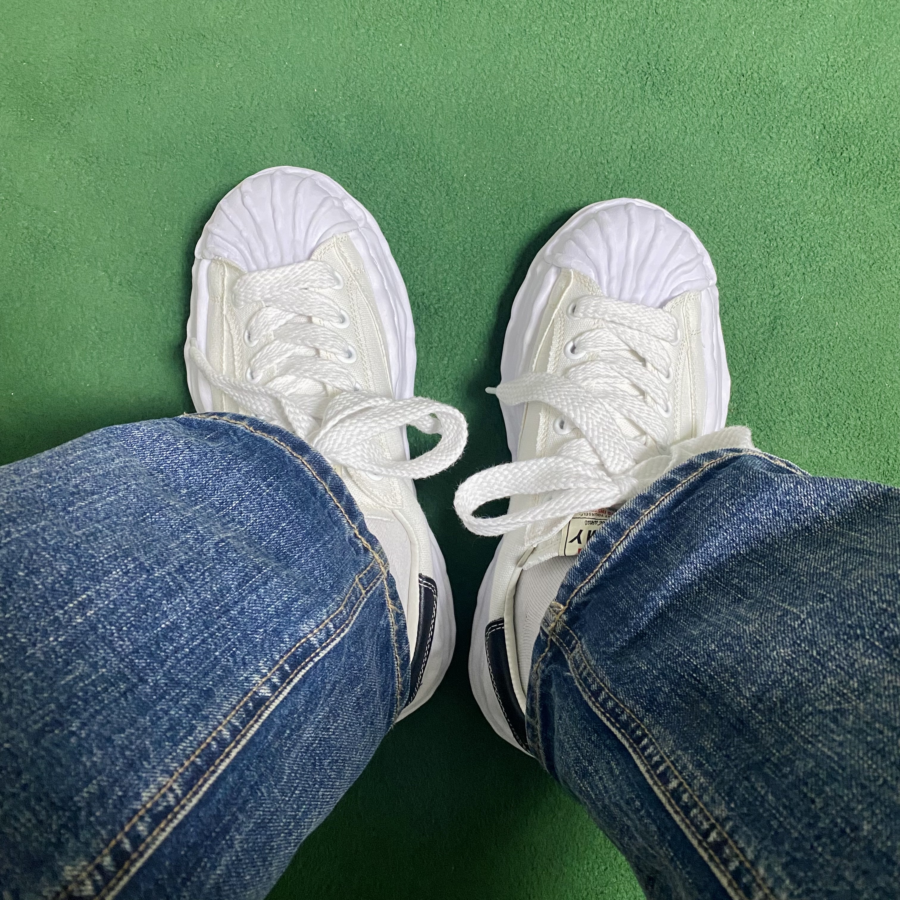 Maison Mihara Yasuhiro Blakey OG Sole Canvas Low-top Sneakers White 착용 스타일