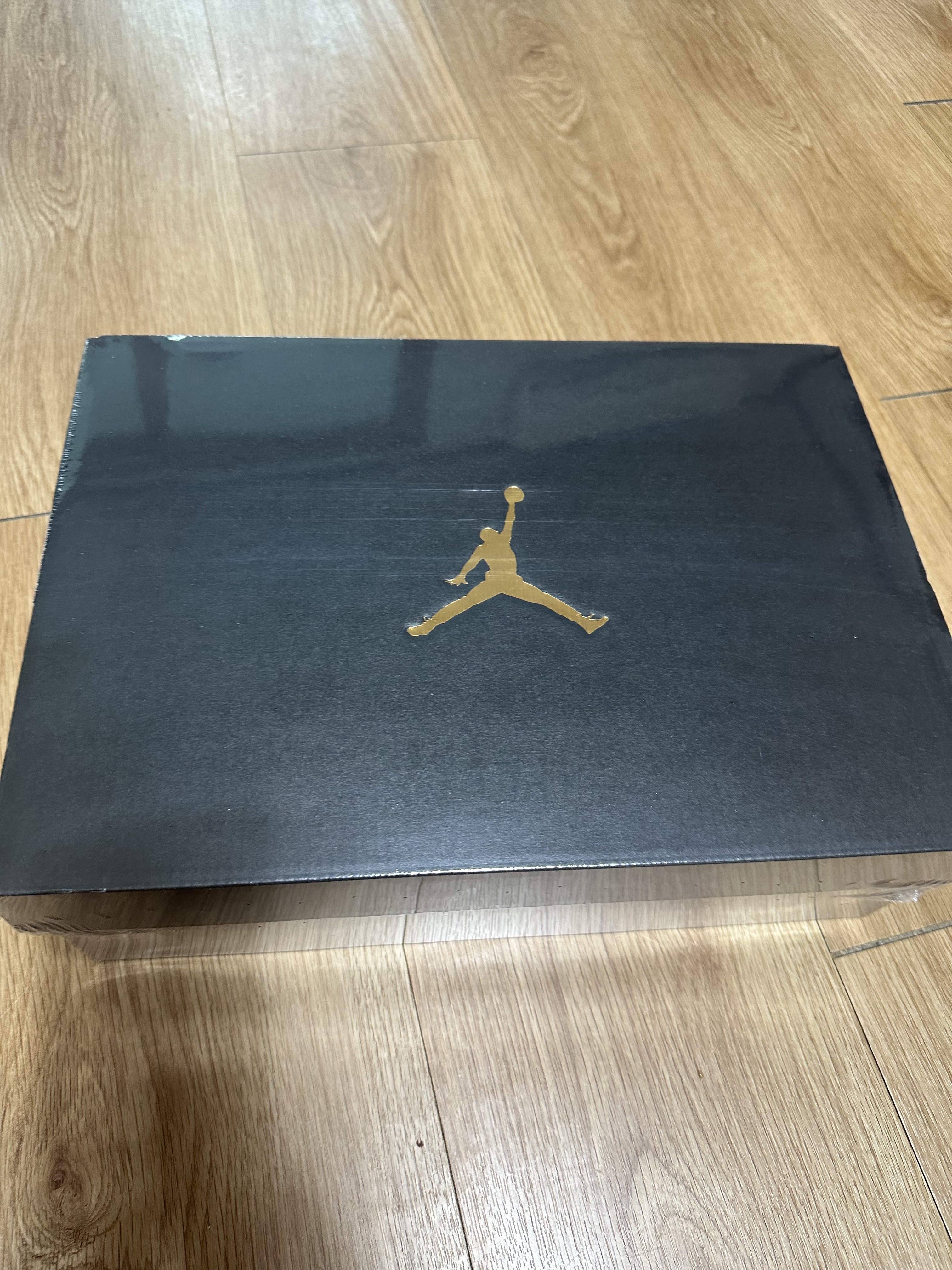 Jordan 1 Mid Cherrywood Red 착용 스타일 - 3