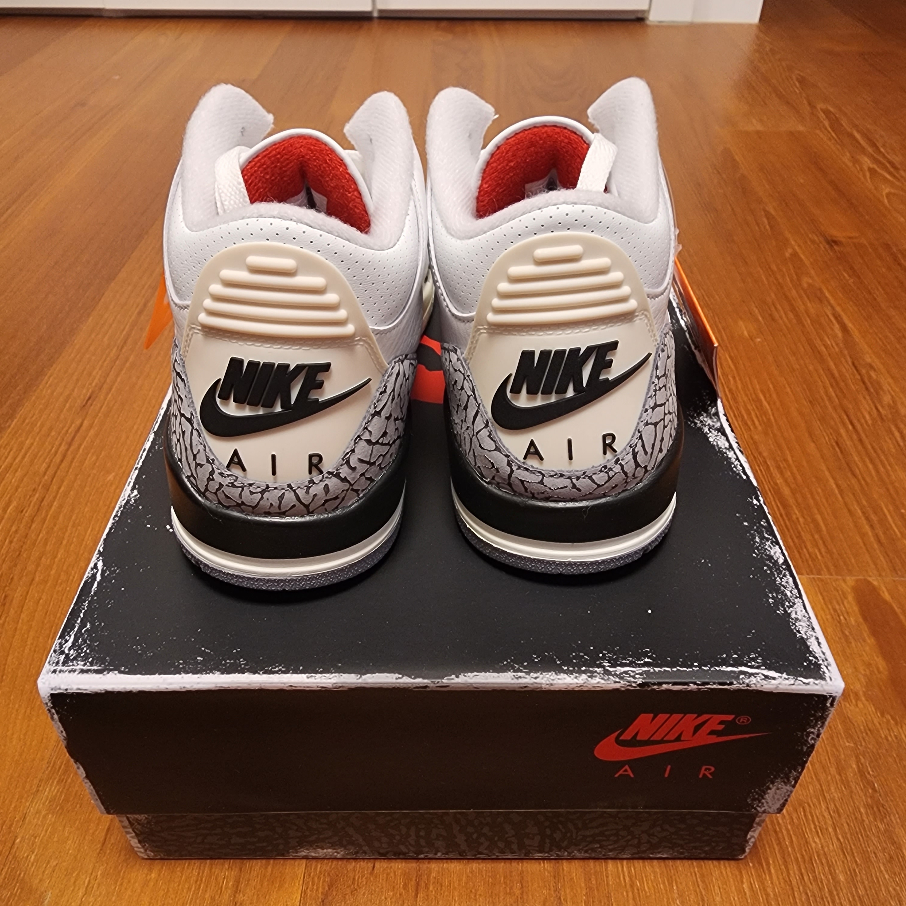 Jordan 3 Retro White Cement Reimagined 착용 스타일 - 4
