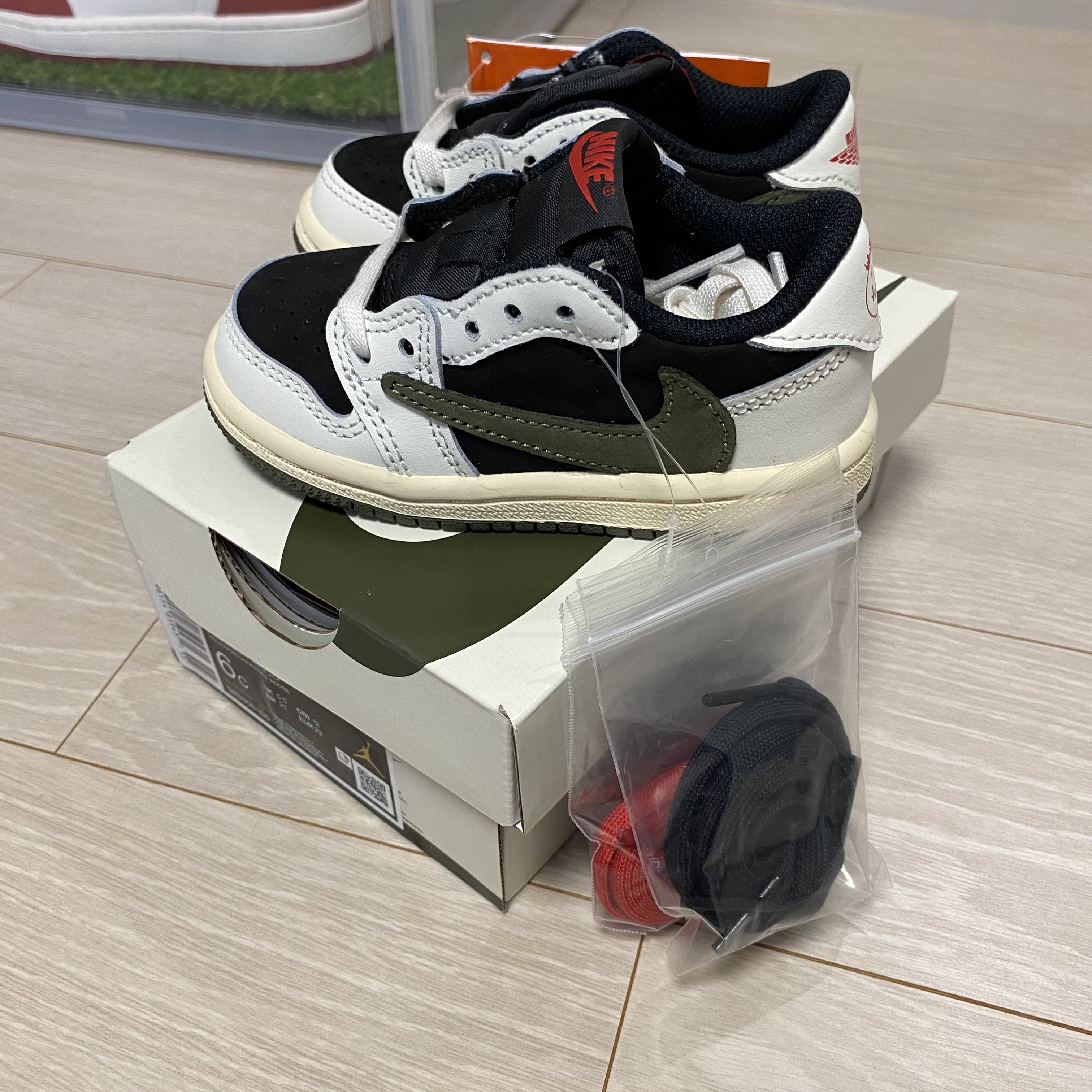 (TD) Jordan 1 x Travis Scott Retro Low OG SP Medium Olive 착용 스타일