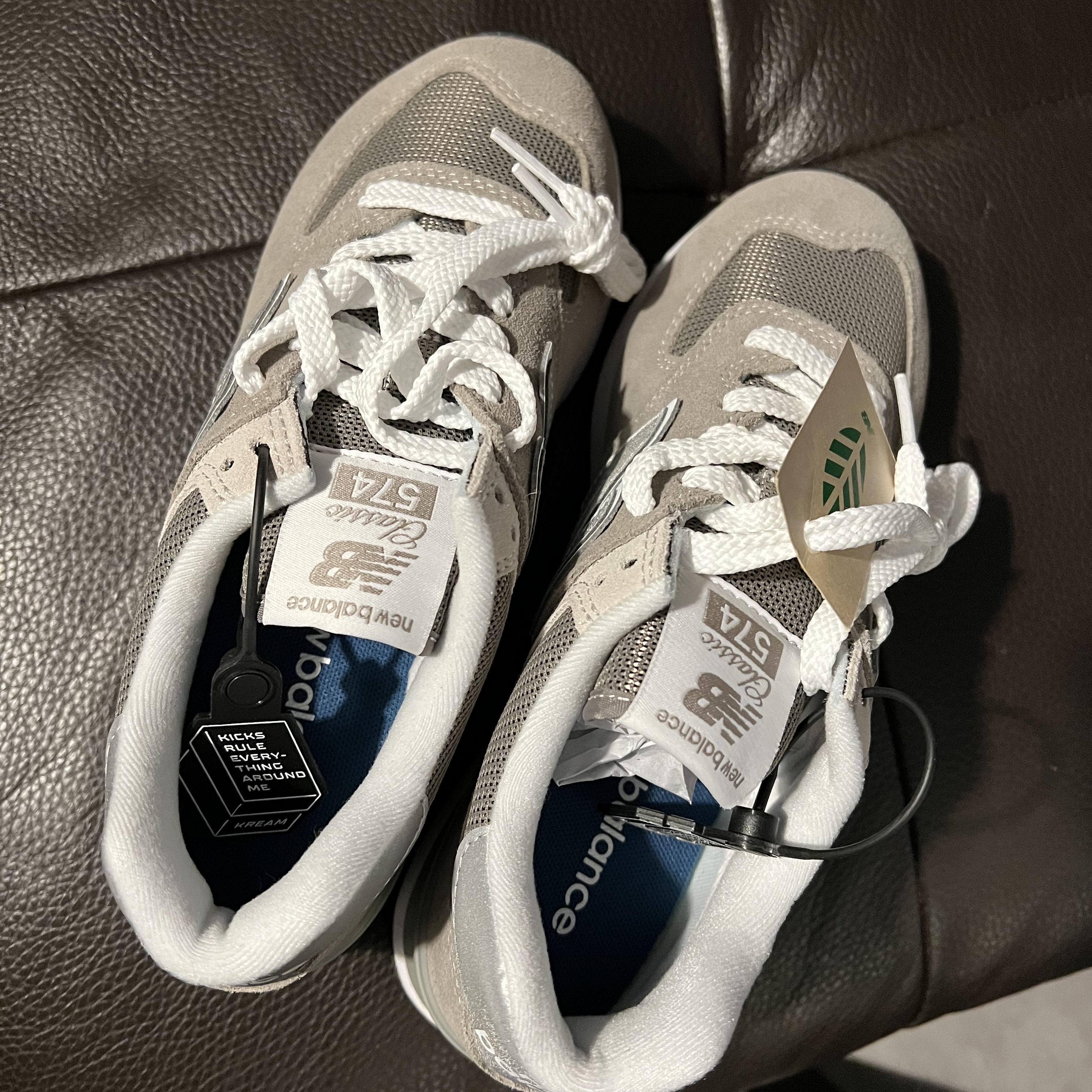 (W) New Balance 574 Worn By Anyone Grey - B Standard 착용 스타일 - 2