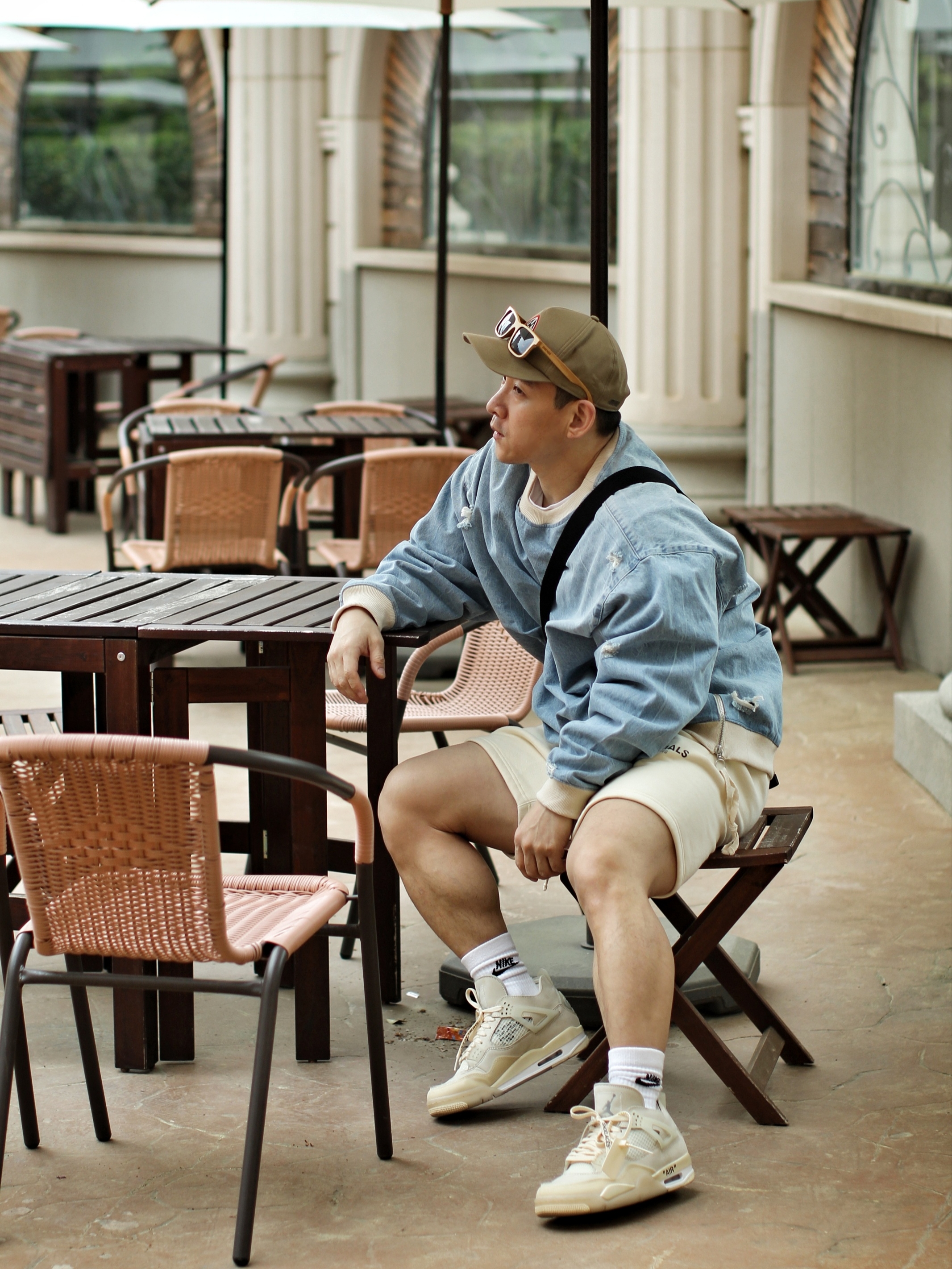Essentials Fleece Shorts Buttercream - 20SS, (W) Jordan 4 x Off-White Retro SP Sail 착용 스타일 - 3