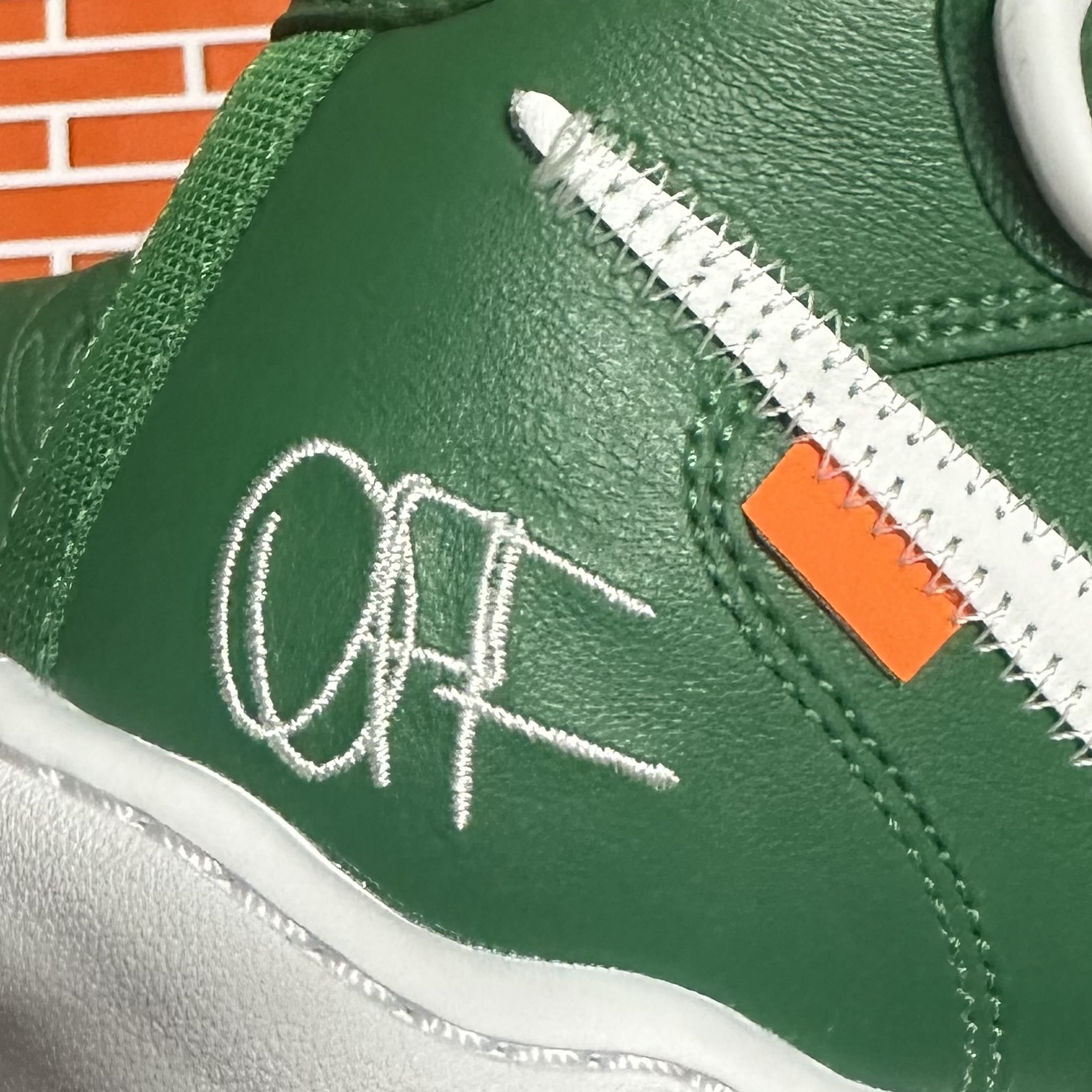 Nike x Off-White Air Force 1 Mid SP Leather Pine Green 착용 스타일 - 4