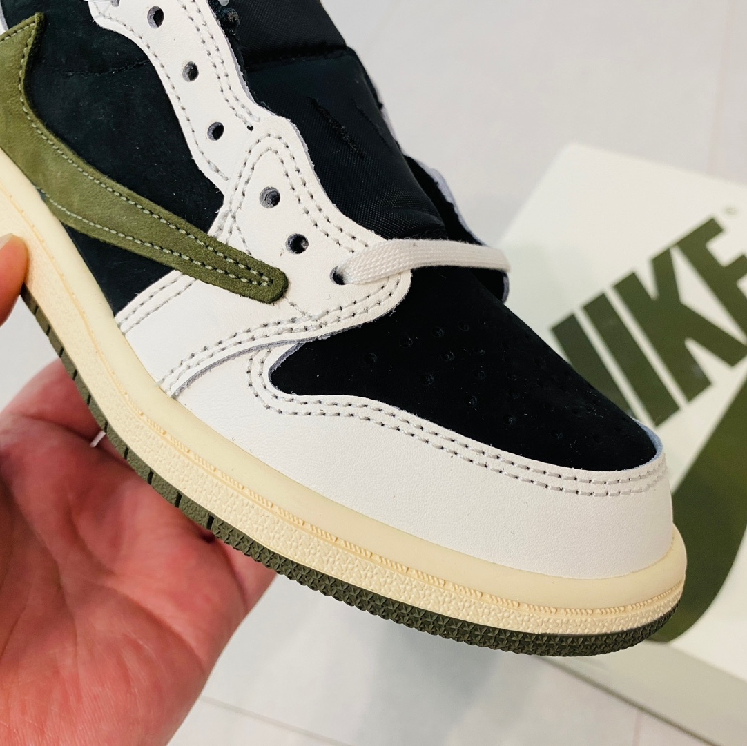(PS) Jordan 1 x Travis Scott Retro Low OG SP Medium Olive 착용 스타일 - 2
