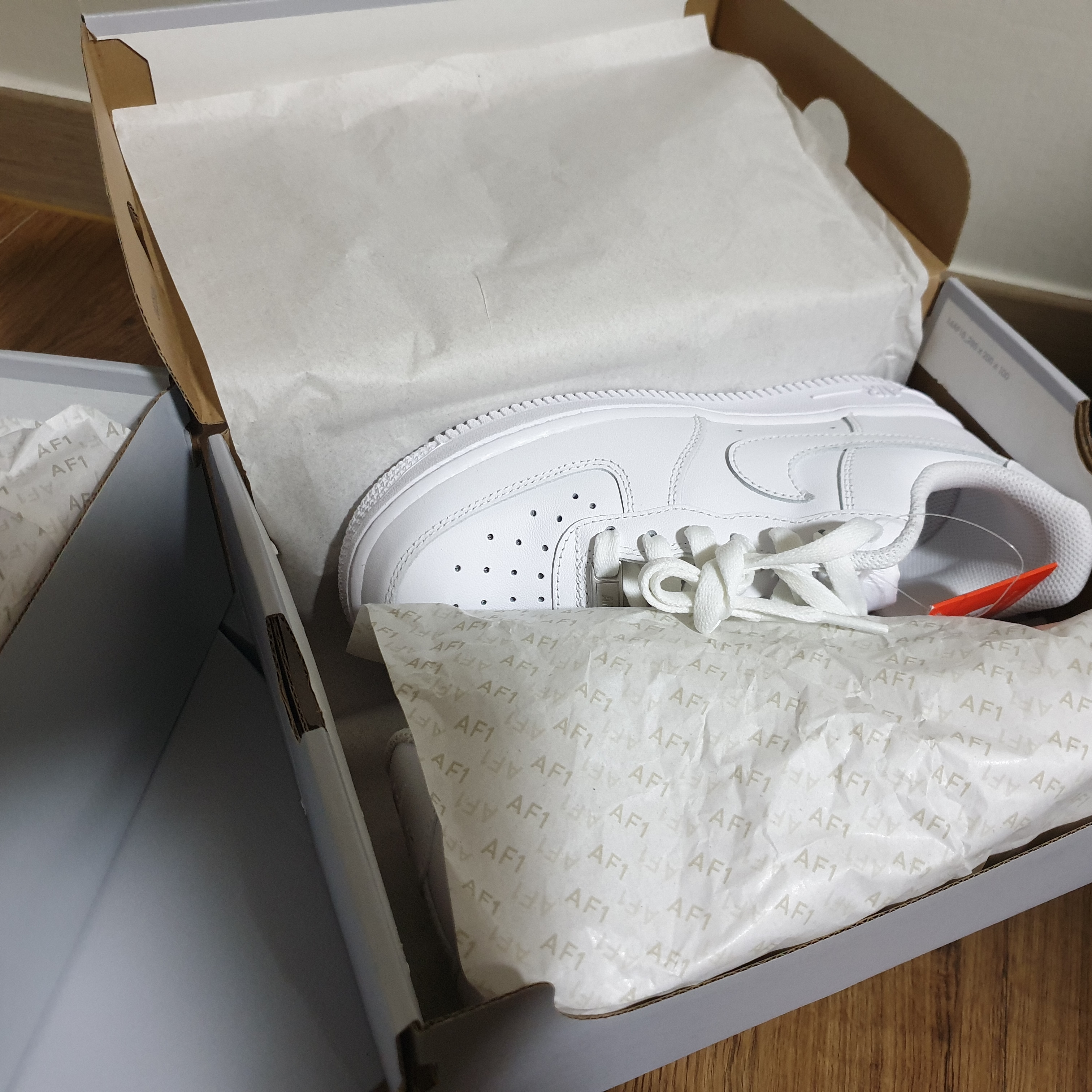 Nike Air Force 1 '07 Low White 착용 스타일