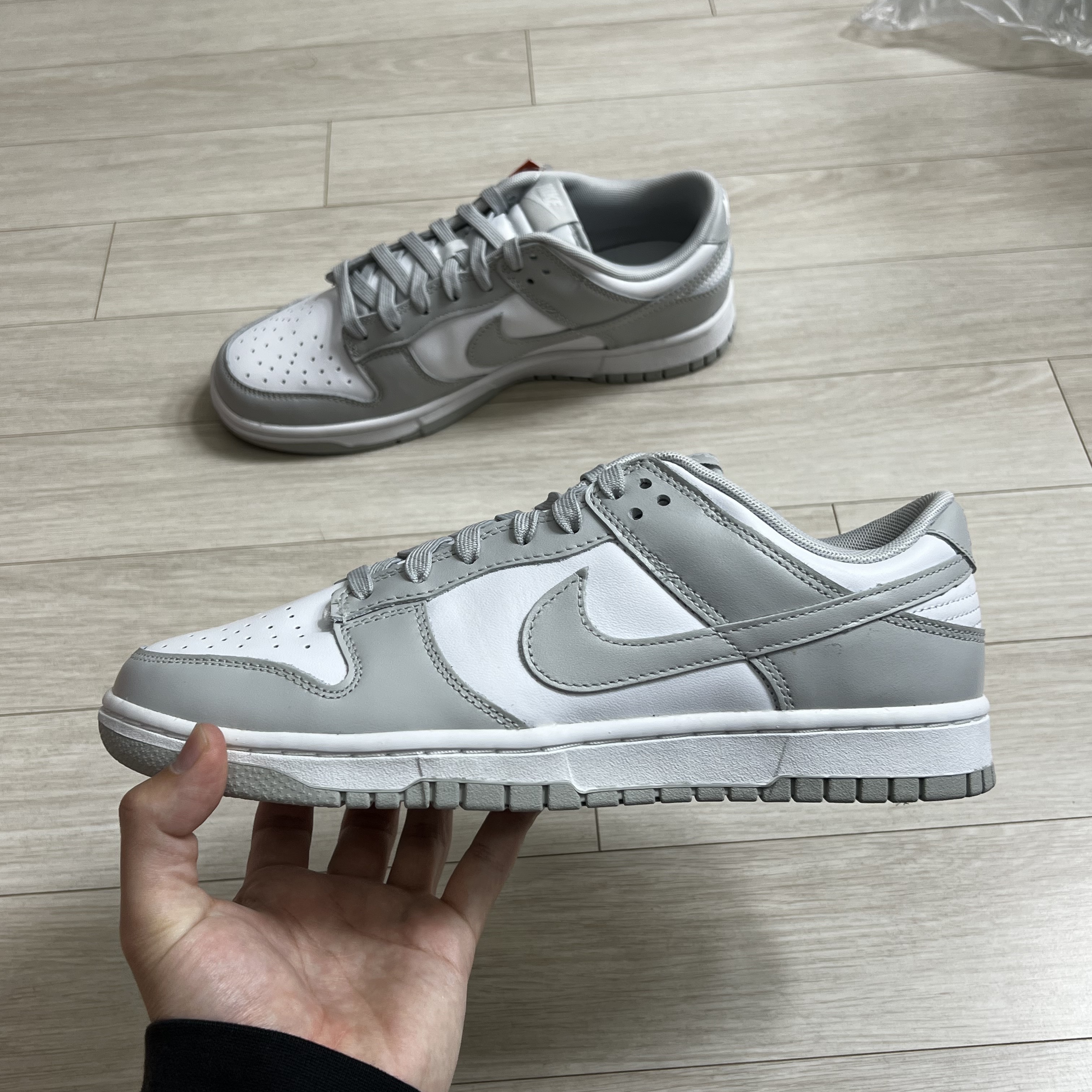 Nike Dunk Low Retro Grey Fog 착용 스타일 - 1