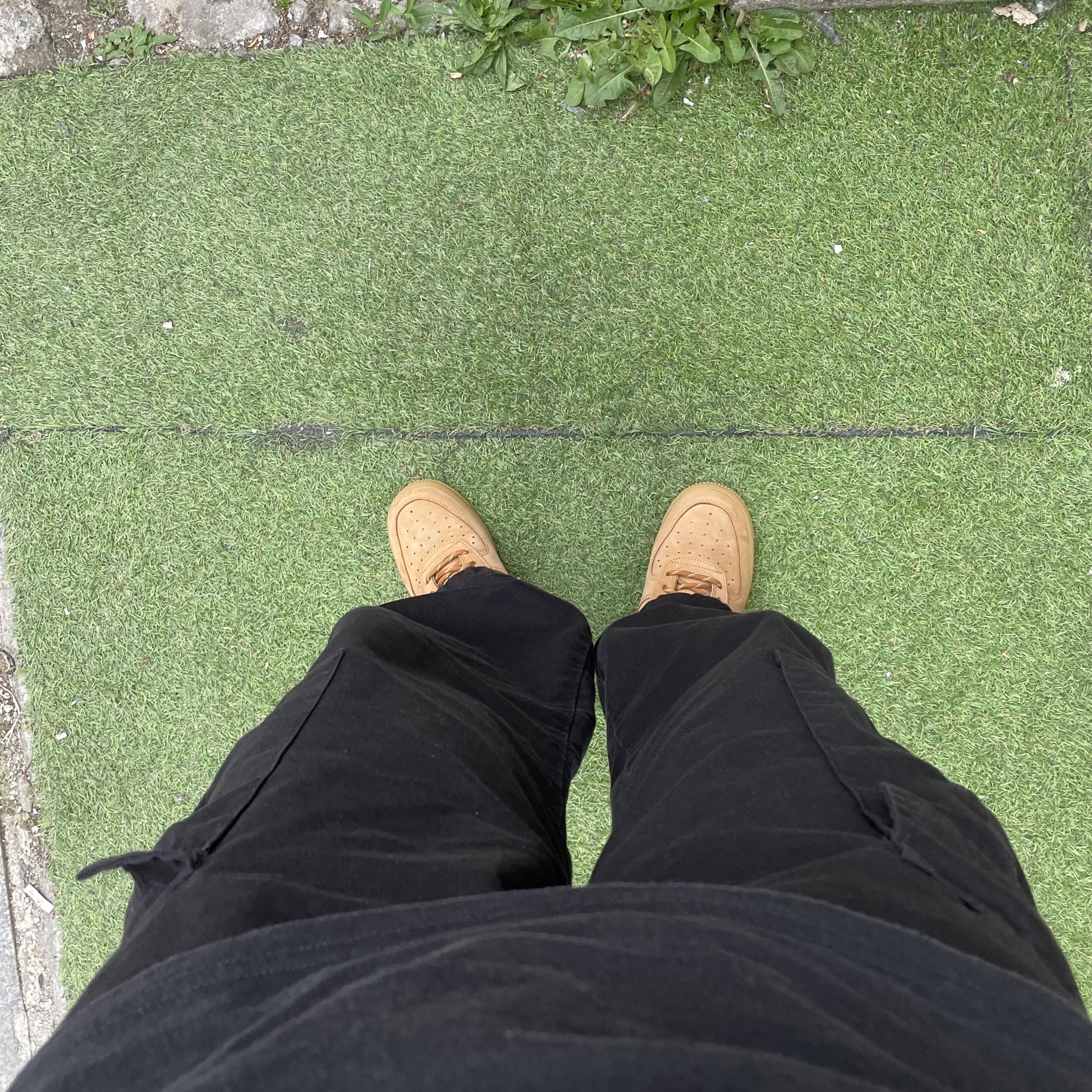 Nike Air Force 1 '07 WB Flax 착용 스타일 - 2