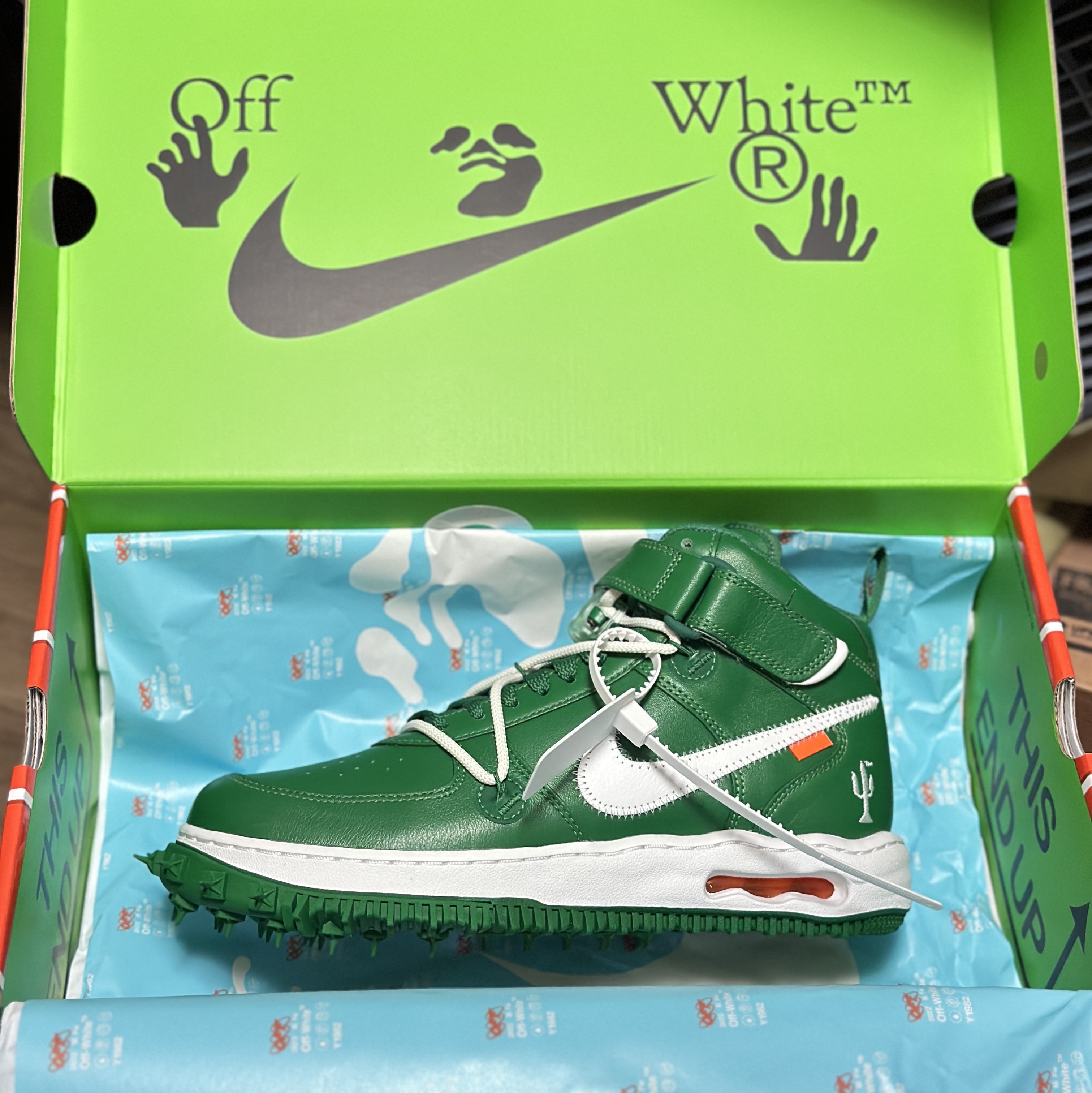 Nike x Off-White Air Force 1 Mid SP Leather Pine Green 착용 스타일 - 1