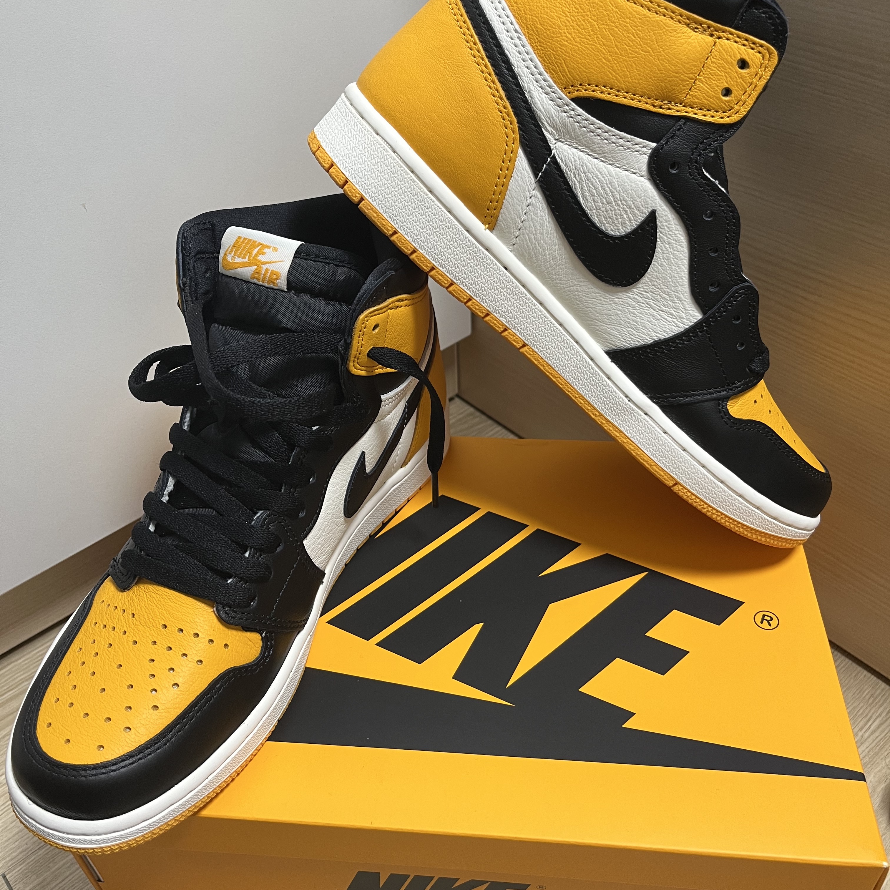 Jordan 1 Retro High OG Taxi 착용 스타일 - 1
