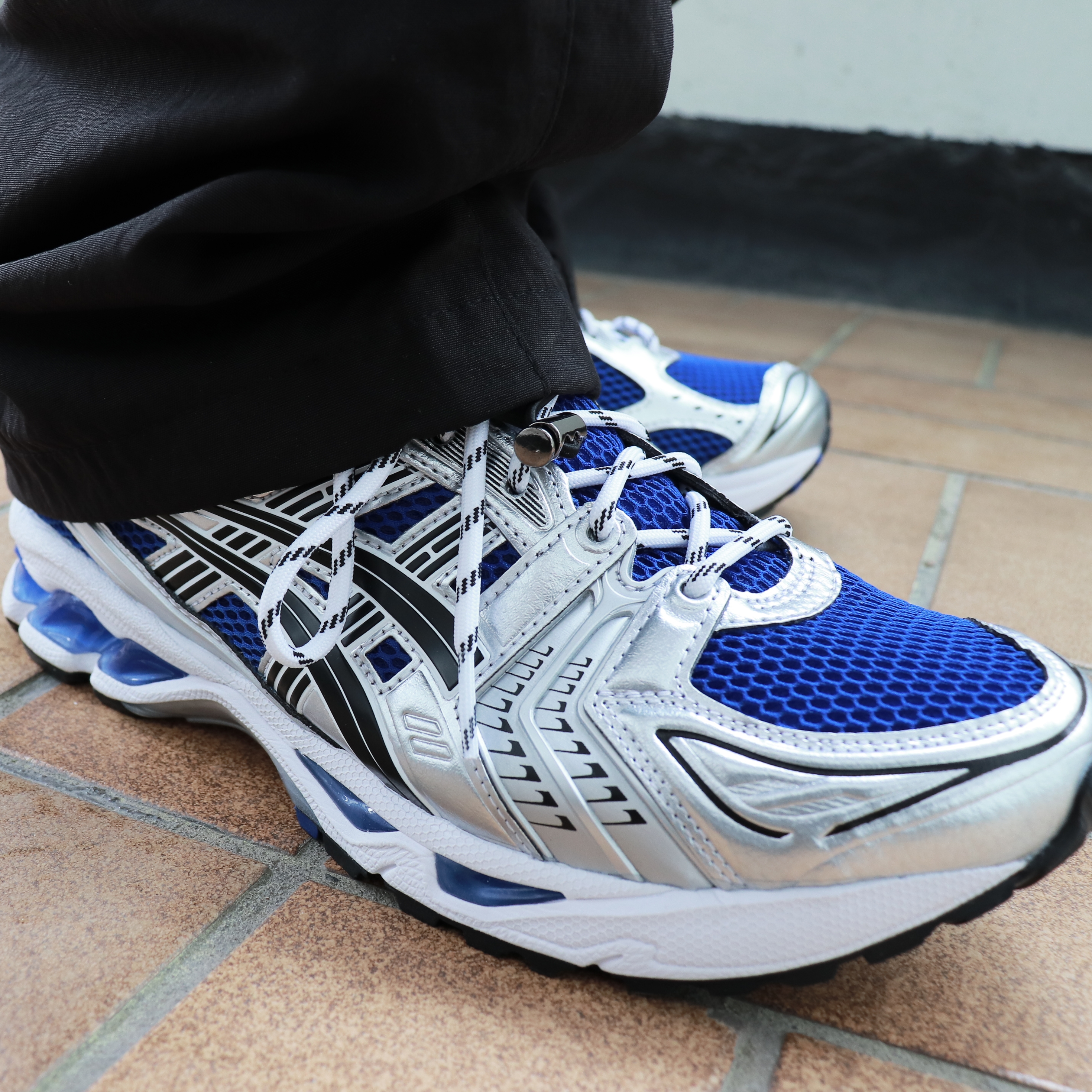 Asics Gel-Kayano 14 Monaco Blue Black 착용 스타일