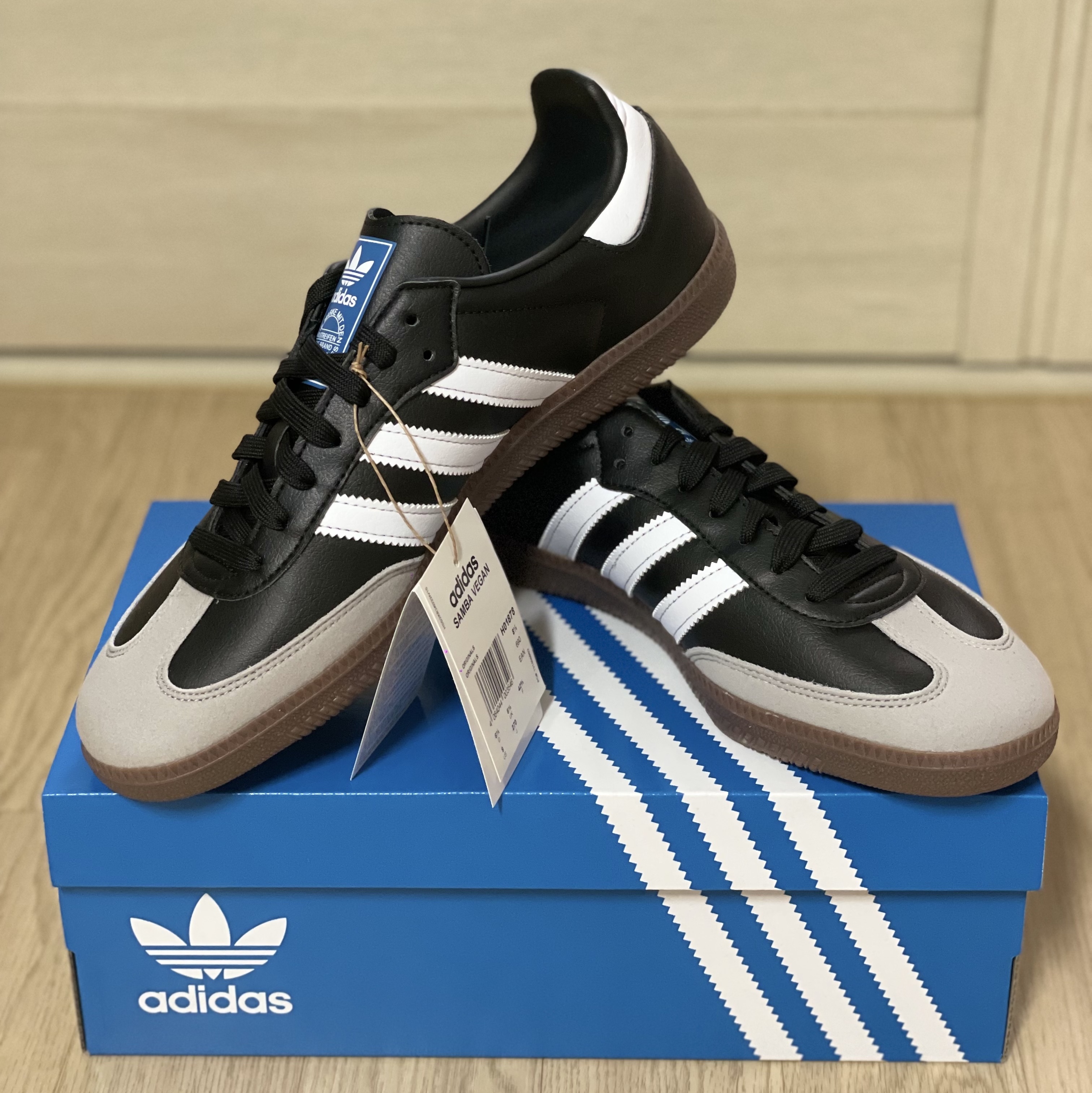 Adidas Samba Vegan Black White 착용 스타일 - 3