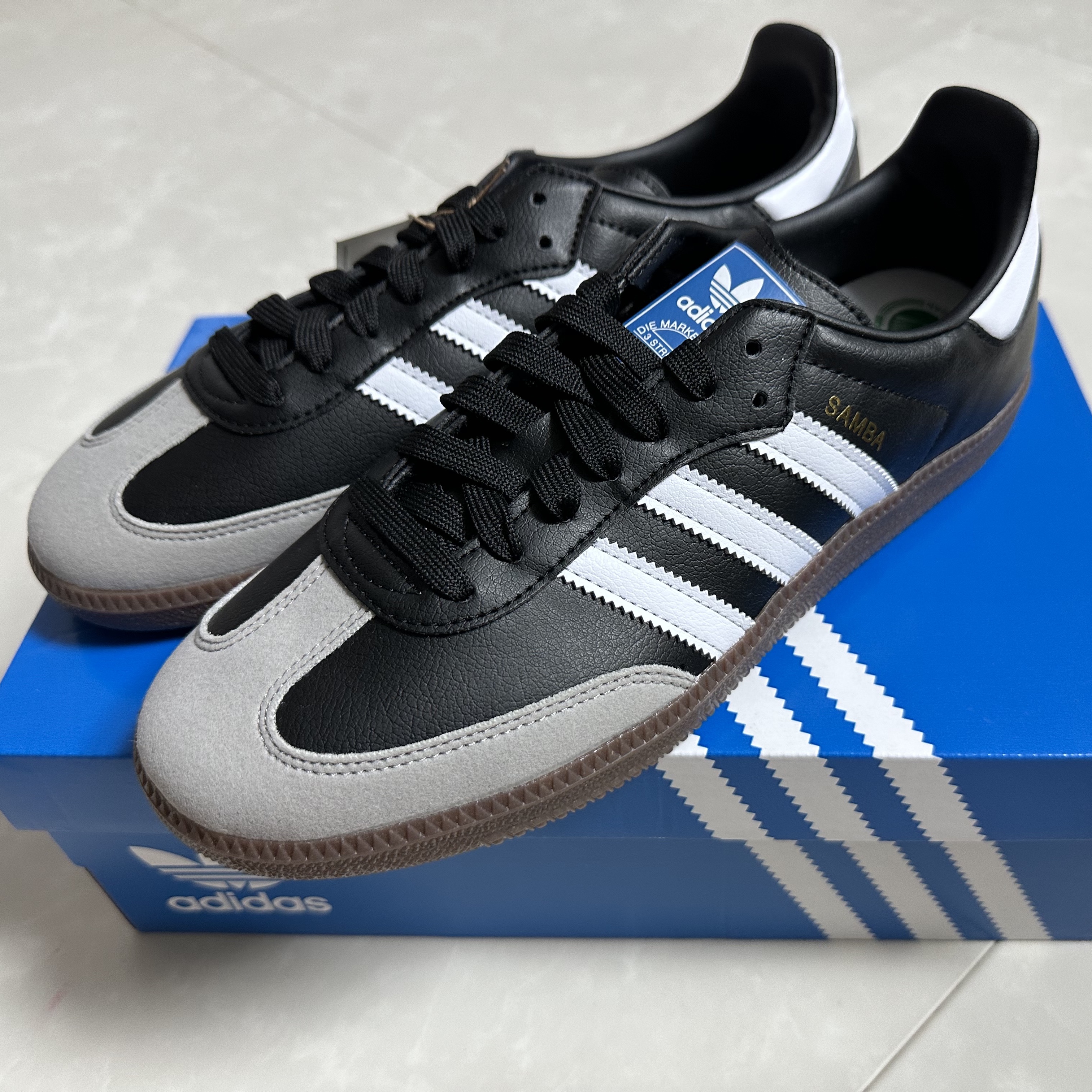 Adidas Samba Vegan Black White 착용 스타일