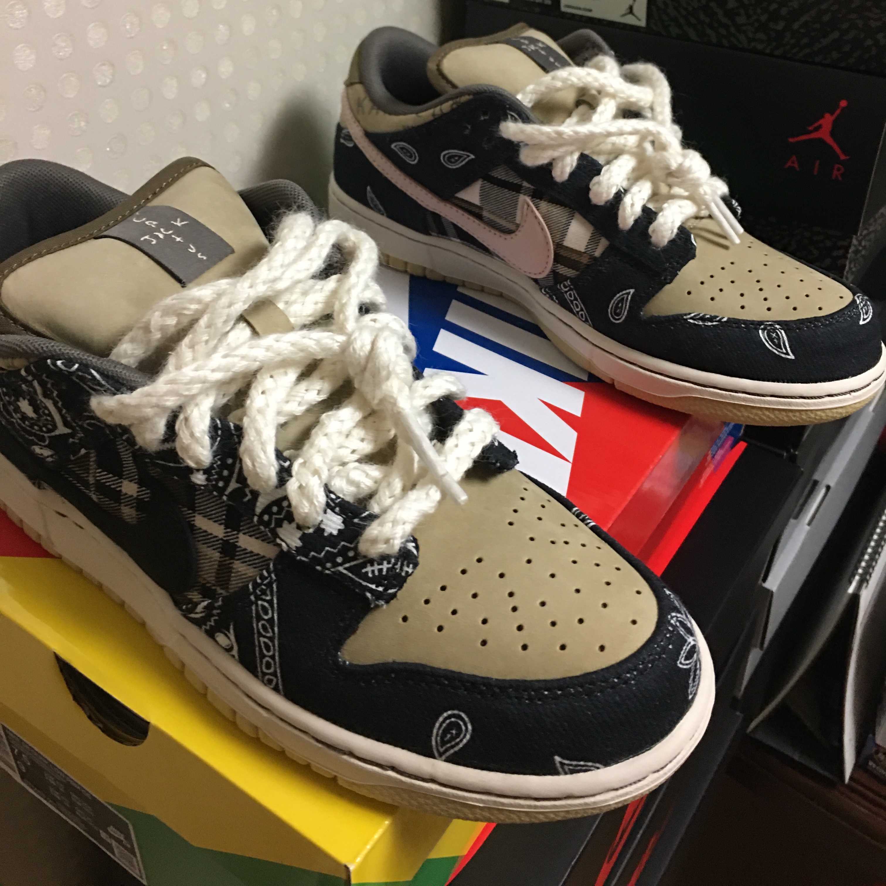 Nike x Travis Scott SB Dunk Low 착용 스타일