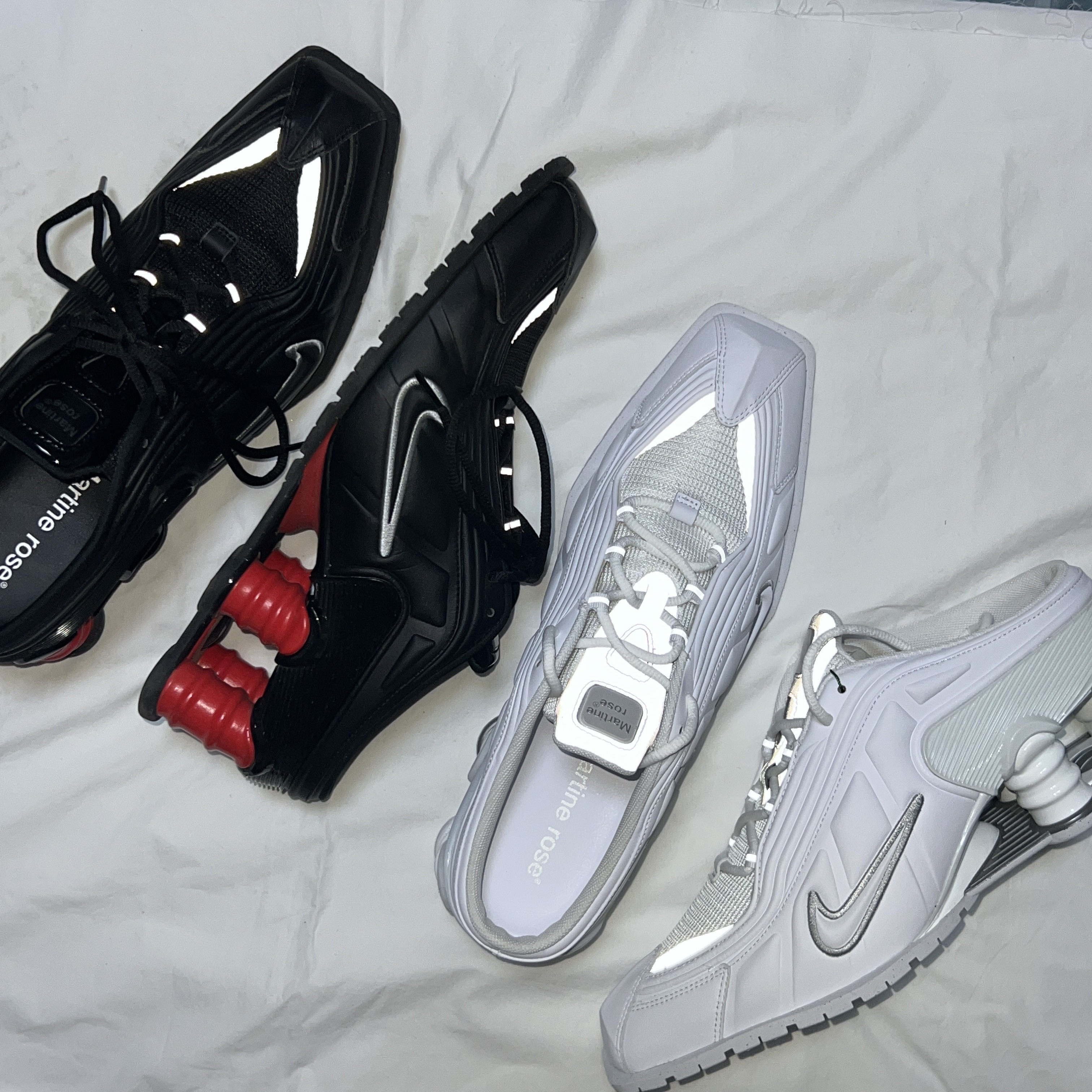 Nike x Martine Rose Shox MR4 Black, Nike x Martine Rose Shox MR4 White 착용 스타일