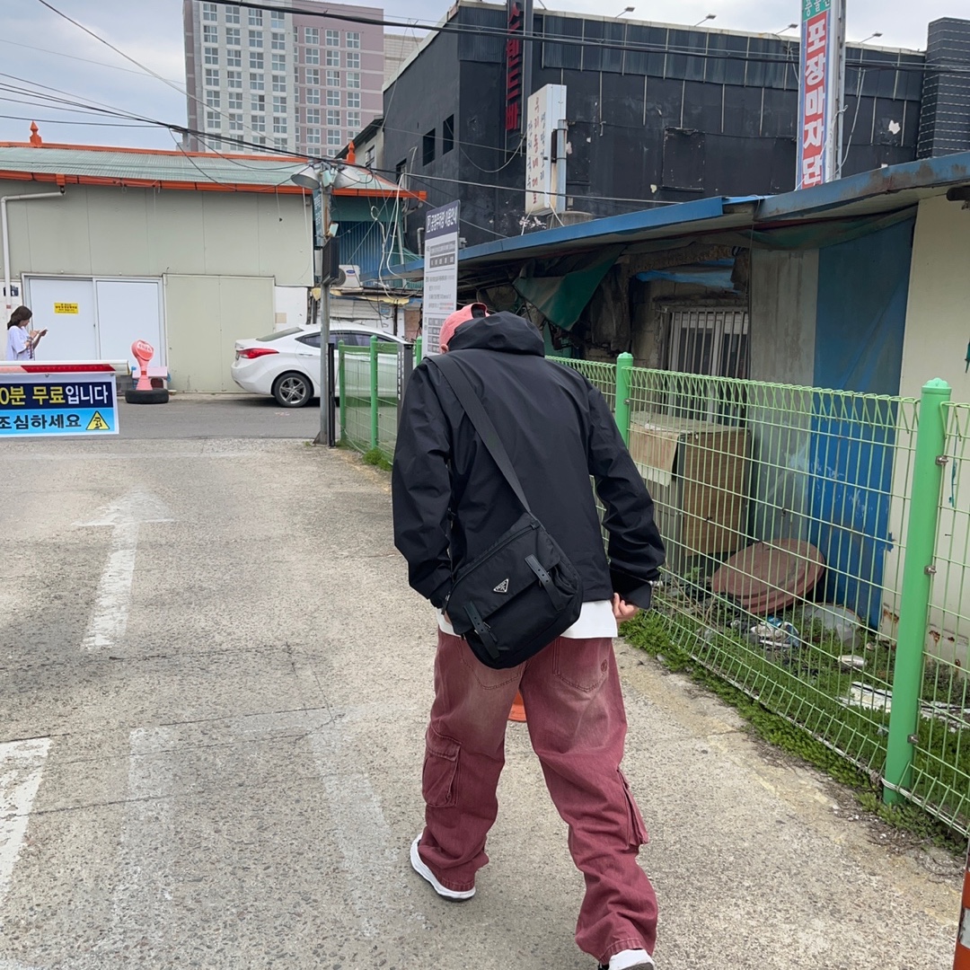 Double RL Garment Dyeing Twill Ball Cap Red, Maison Mihara Yasuhiro Blakey OG Sole Canvas Low-top Sneakers Black White 착용 스타일