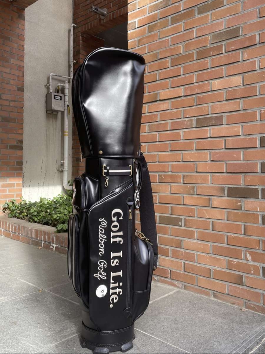 Malbon Golf Vintage Mood Caddie Bag Green, Malbon Golf Vintage Mood Caddie Bag Black 착용 스타일 - 2