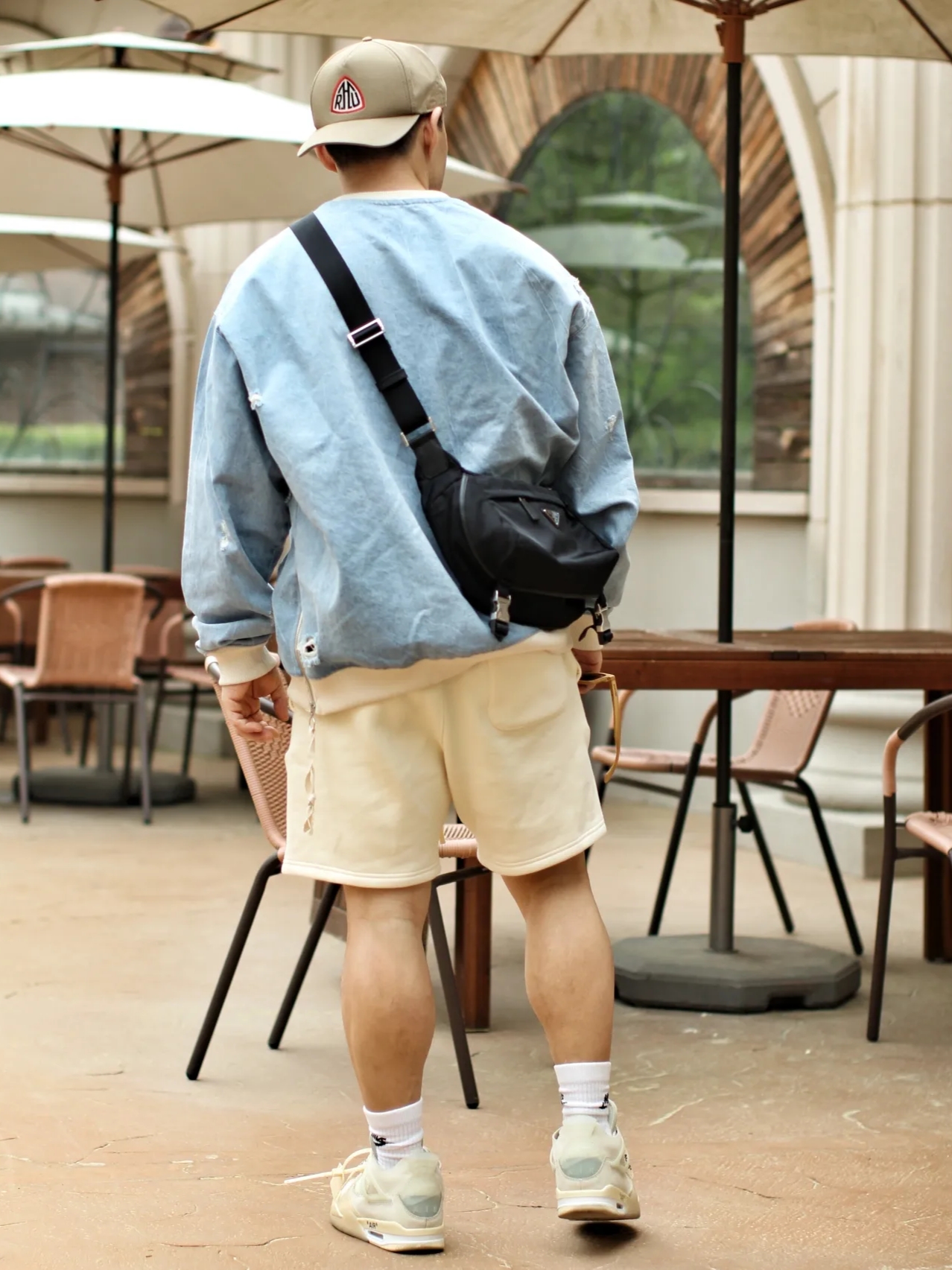 Essentials Fleece Shorts Buttercream - 20SS, (W) Jordan 4 x Off-White Retro SP Sail 착용 스타일 - 1