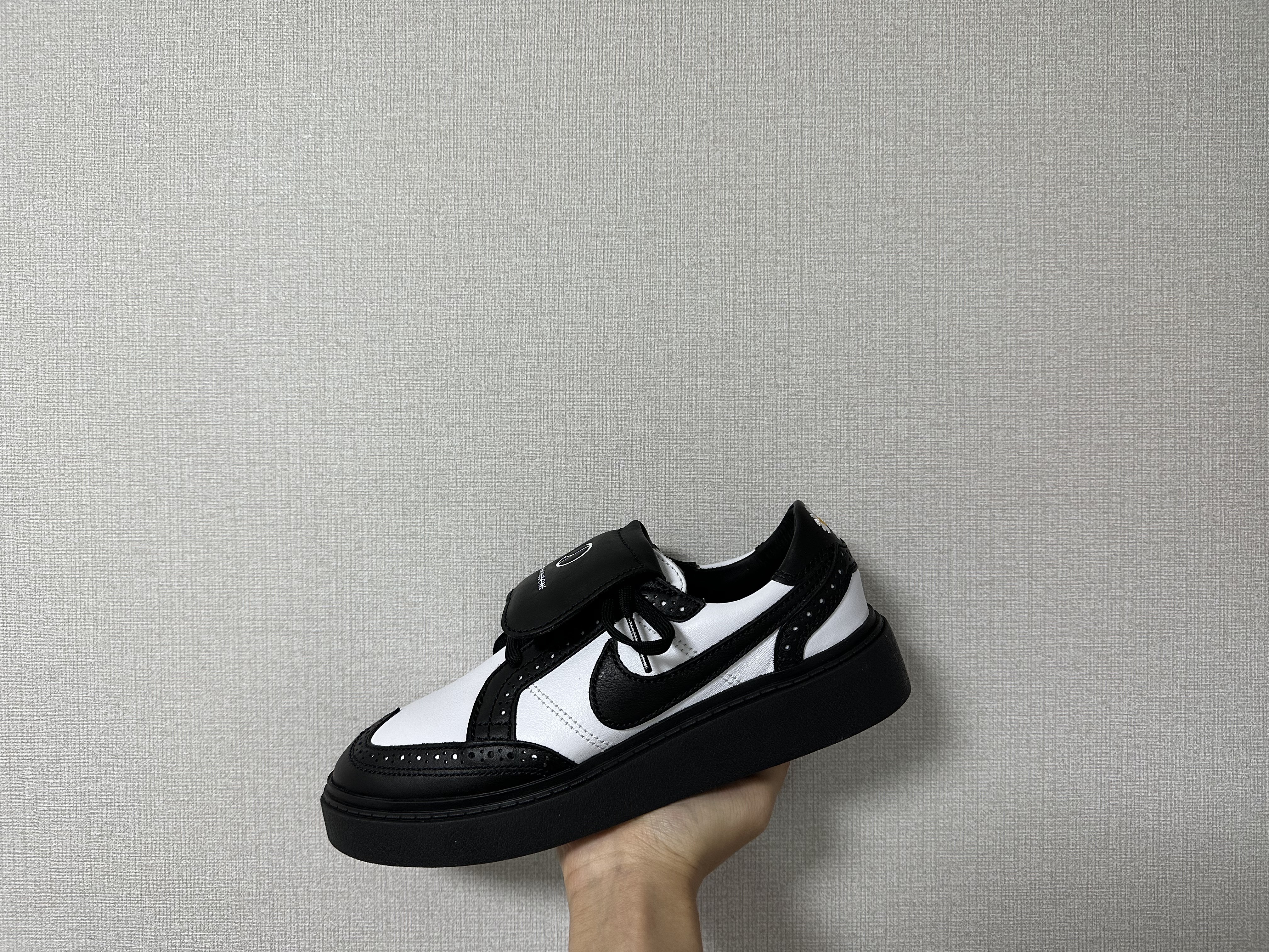 Nike x Peaceminusone Kwondo1 Black and White 착용 스타일 - 2