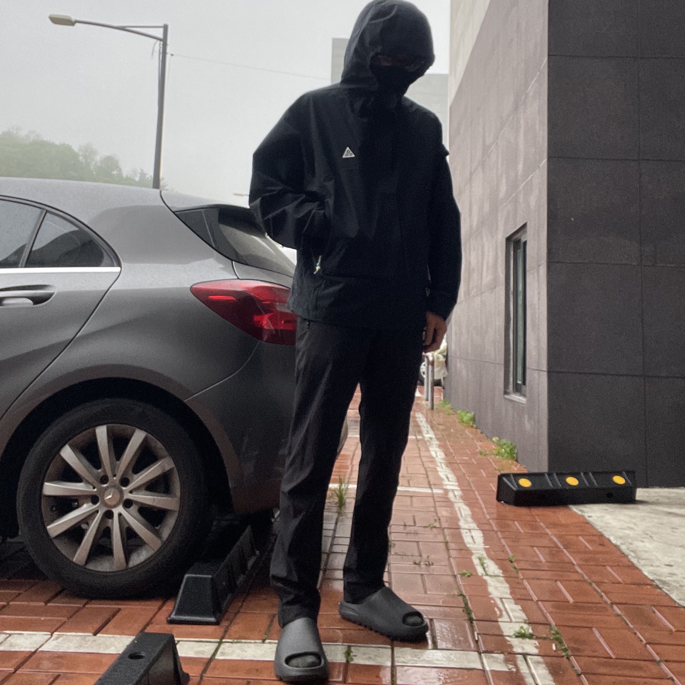 Nike ACG Storm-Fit ADV Cascade Rains Full Zip Jacket Black - Asia, Arc'teryx Gamma Quick Dry Pants Black 착용 스타일 - 2