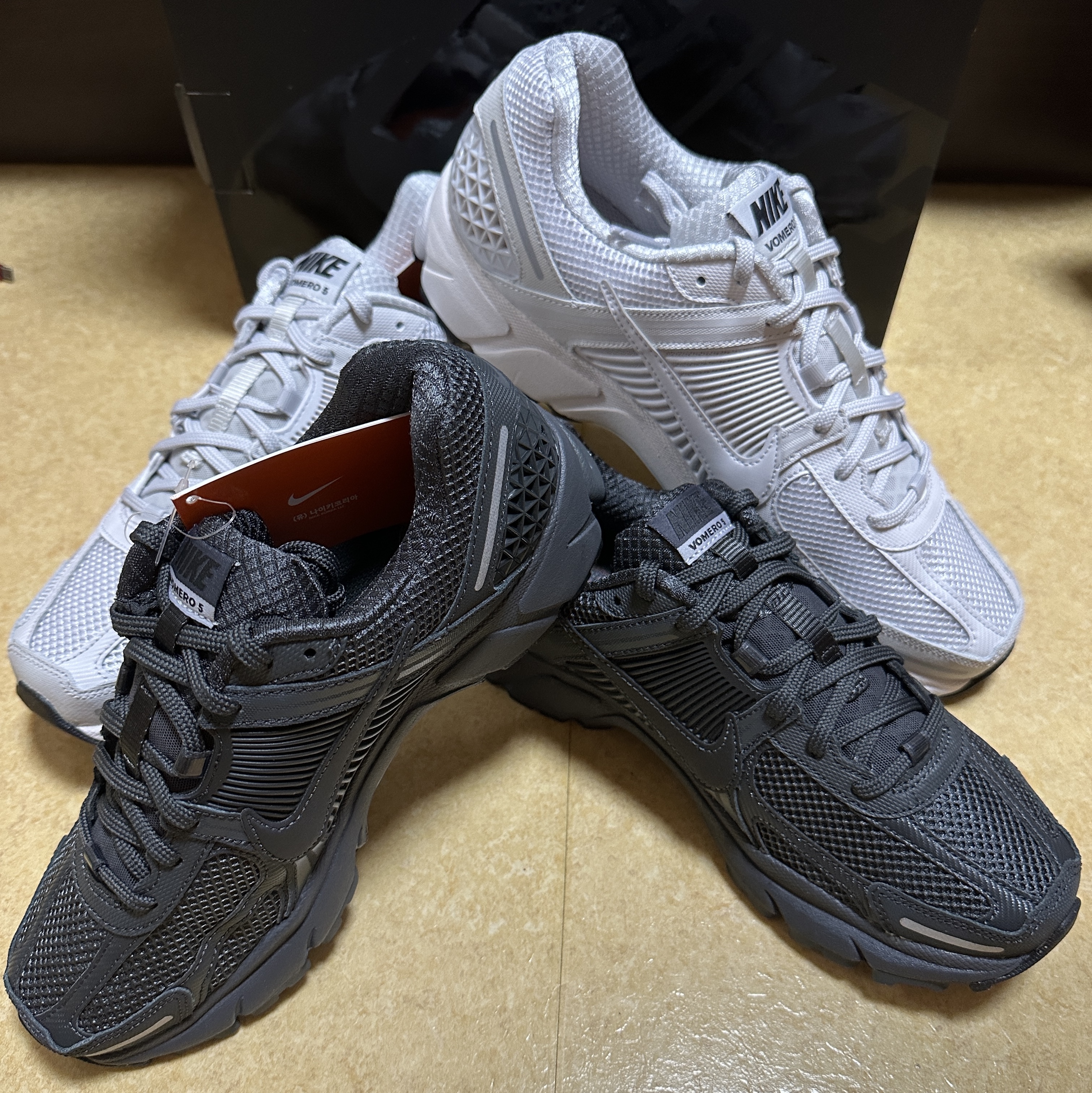 Nike Zoom Vomero 5 SP Vast Grey 2023, Nike Zoom Vomero 5 SP Anthracite 2023 착용 스타일
