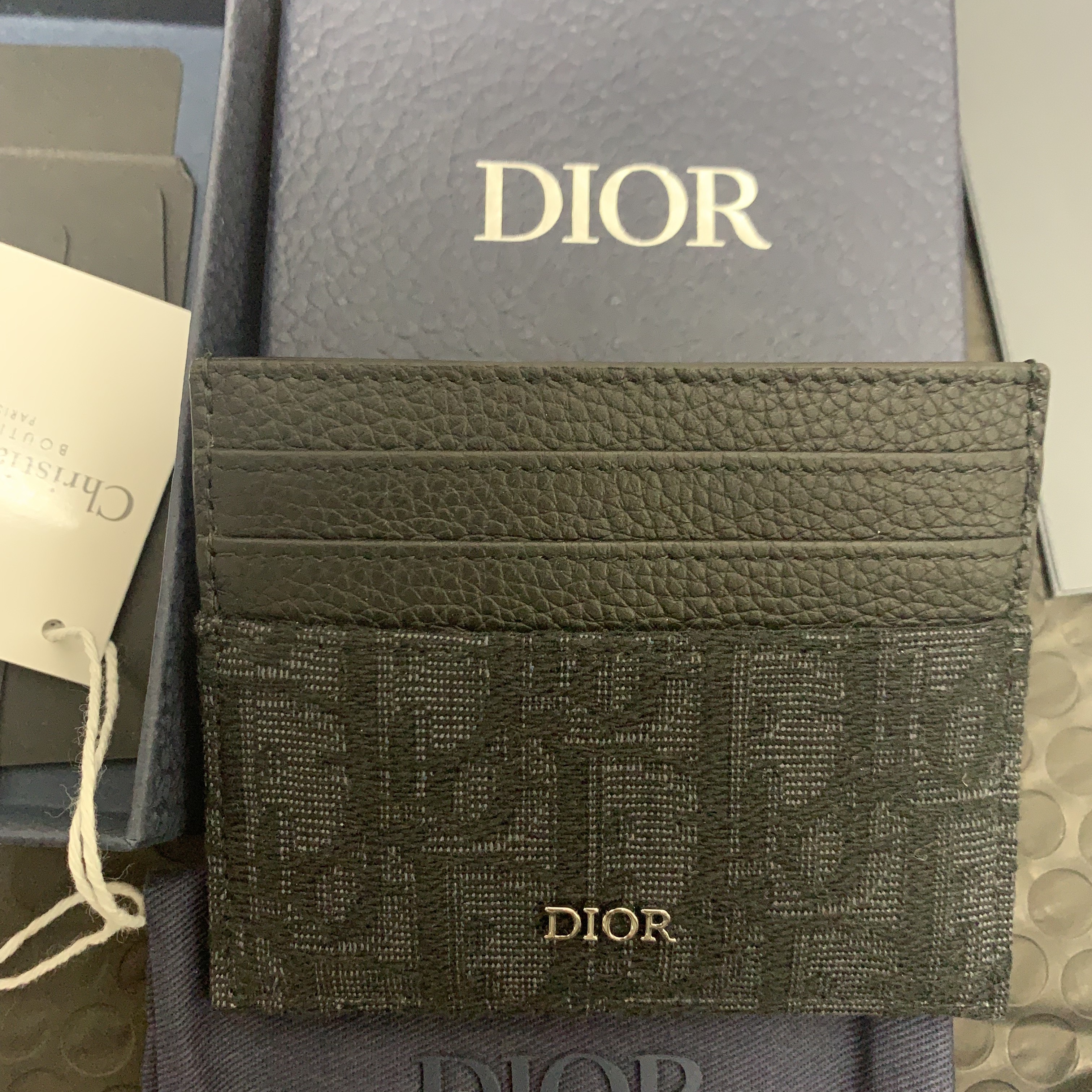 Dior Card Holder Black Dior Oblique Jacquard 착용 스타일