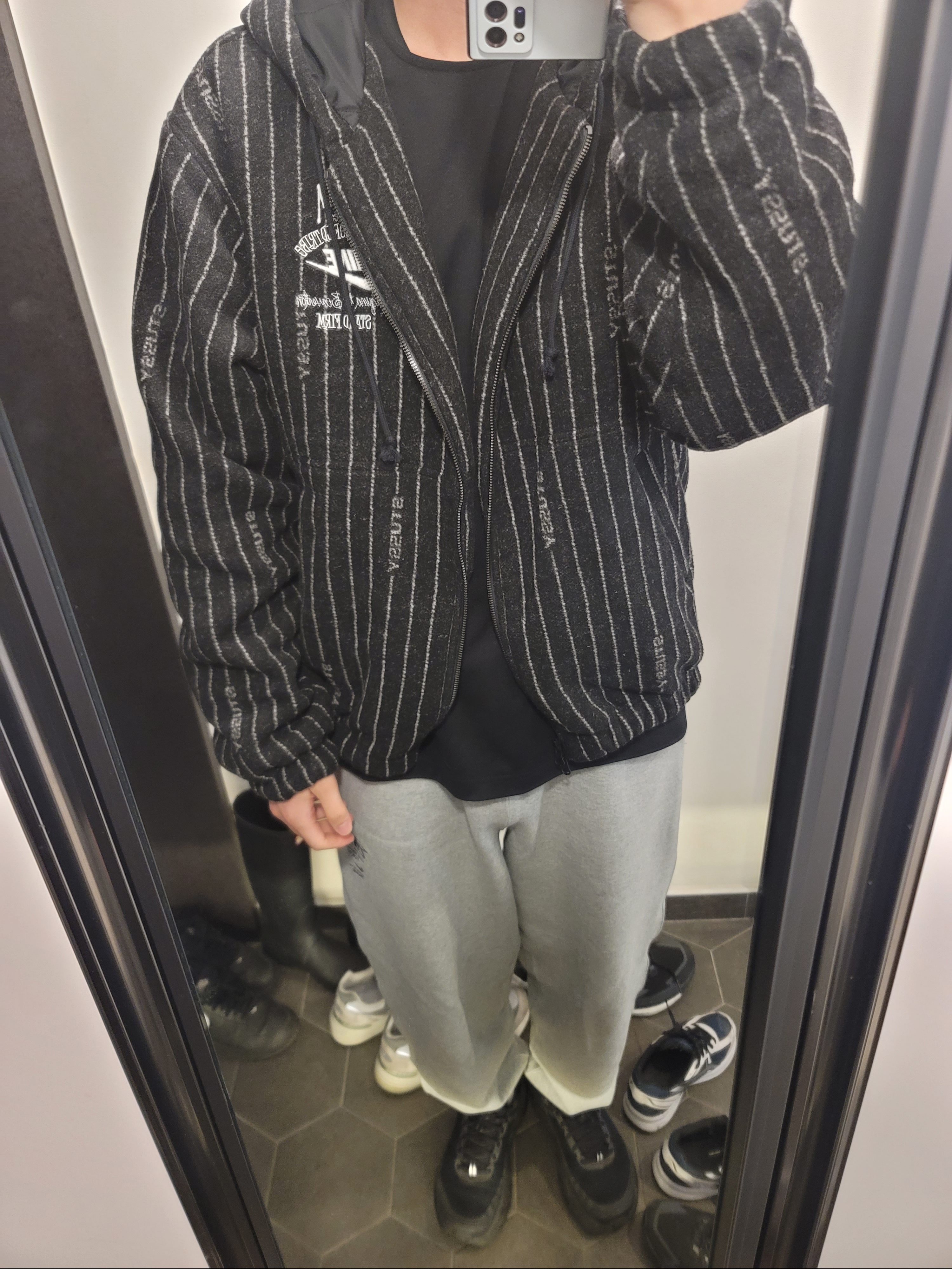 Nike x Stussy NRG Striped Wool Jacket Black (DR4023-010), Nike x Stussy NRG ZR Fleece Pants Heather Grey - US/EU 착용 스타일