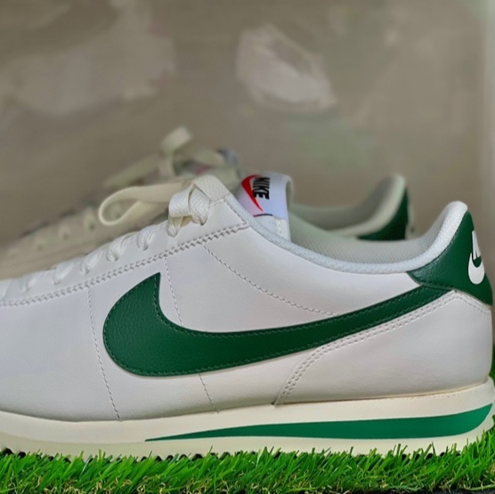 (W) Nike Cortez Gorge Green and Malachite 착용 스타일 - 3