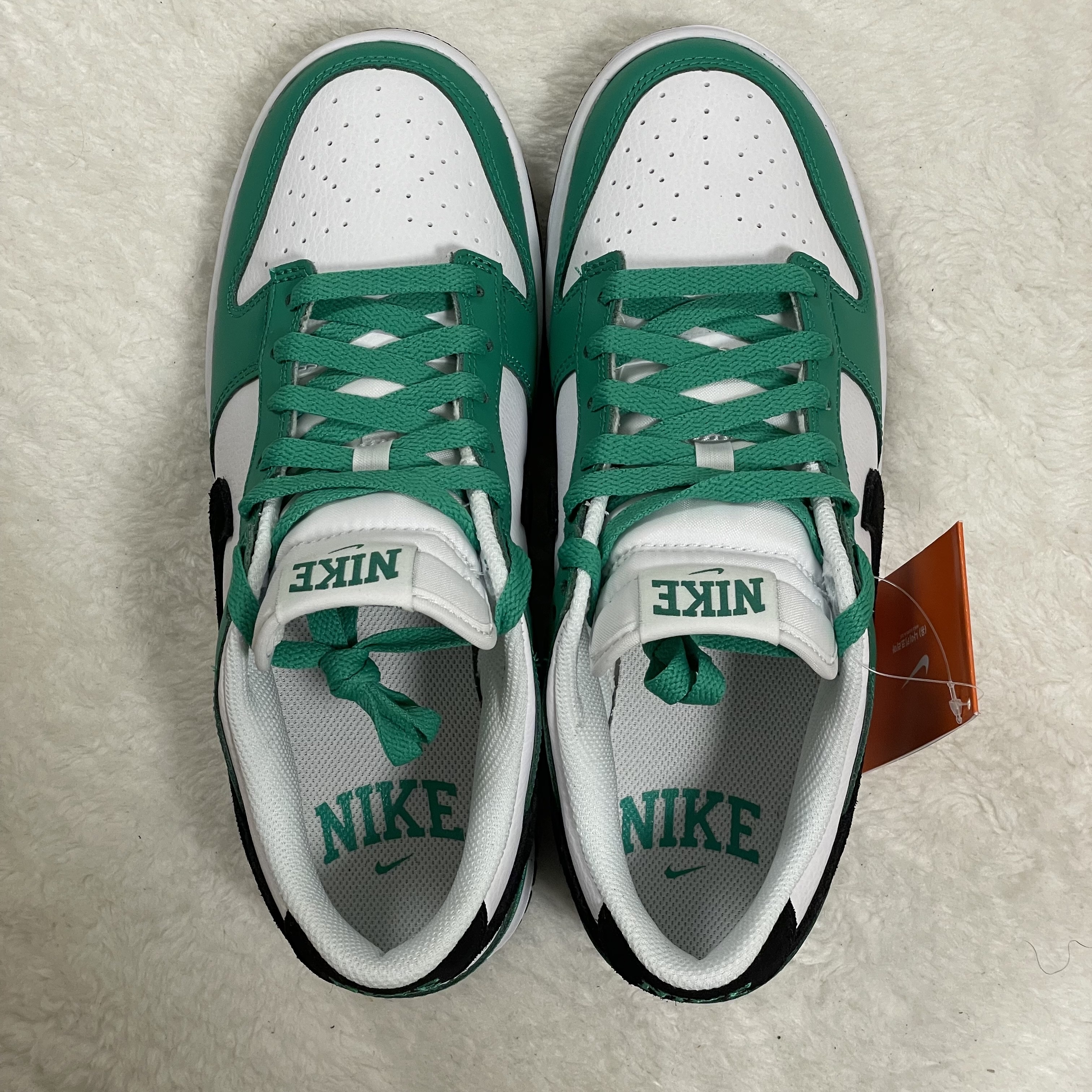 Nike Dunk Low White Green 착용 스타일 - 1