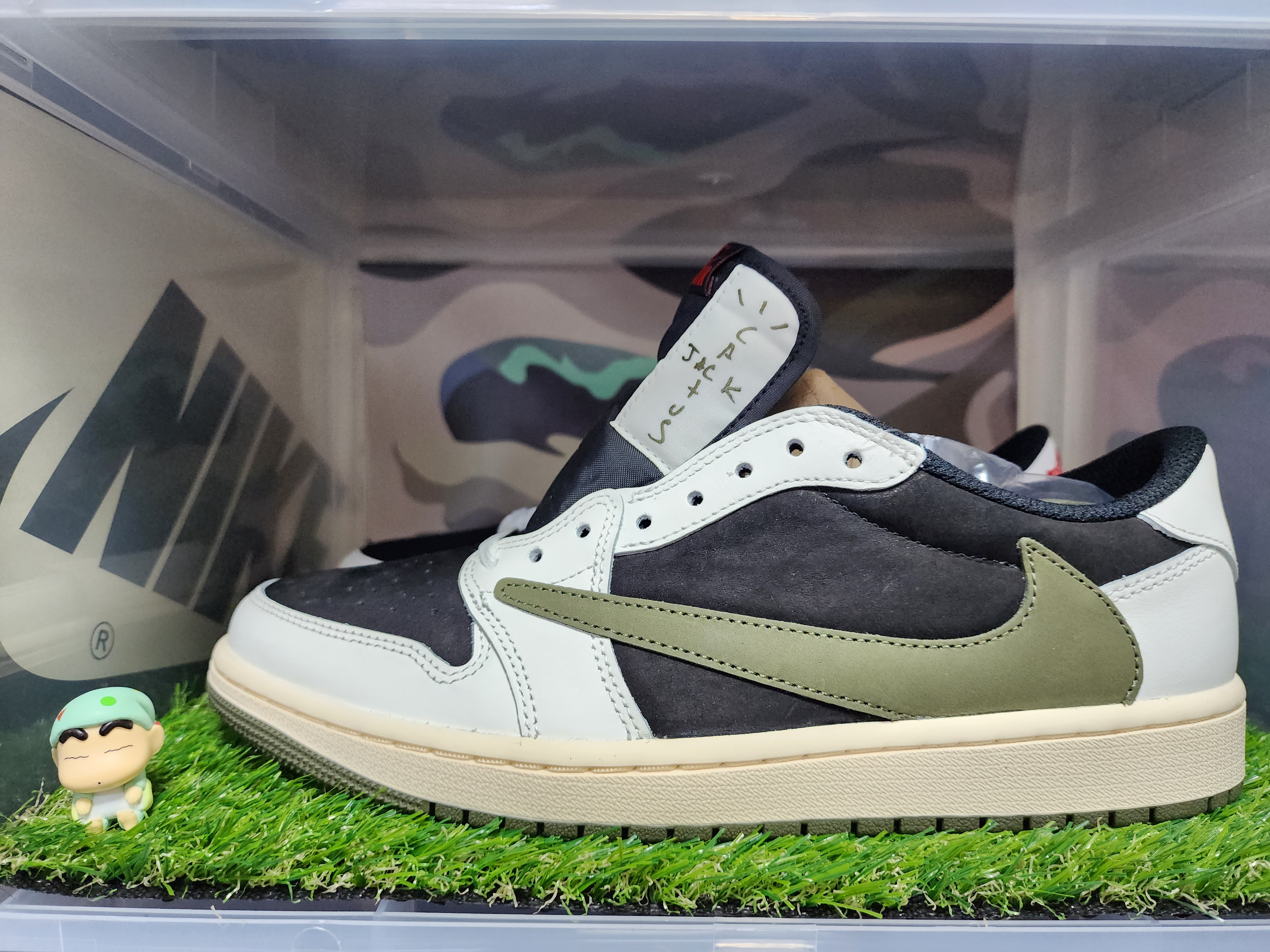 (W) Jordan 1 x Travis Scott Retro Low OG SP Medium Olive 착용 스타일