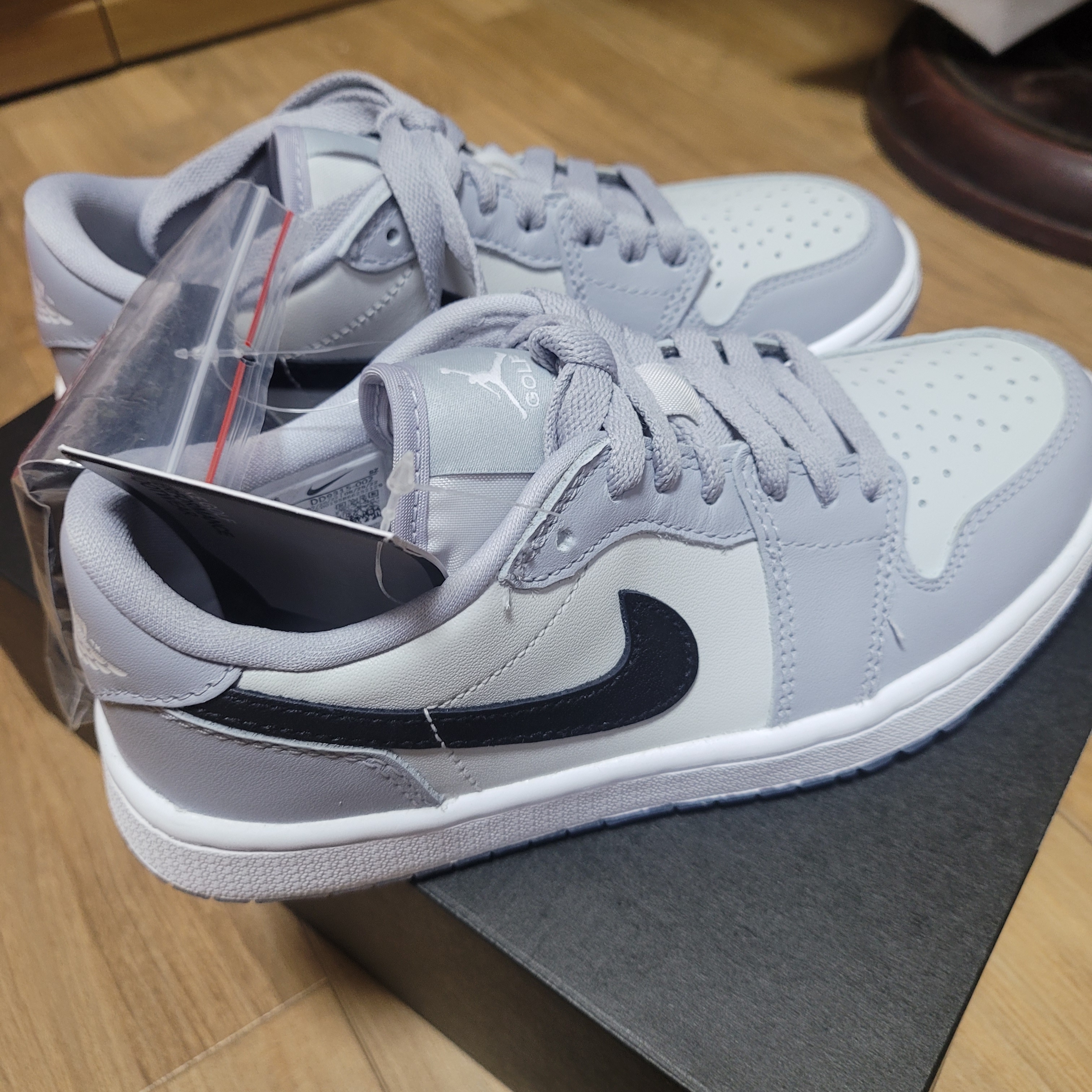 Jordan 1 Low Golf Wolf Grey 착용 스타일