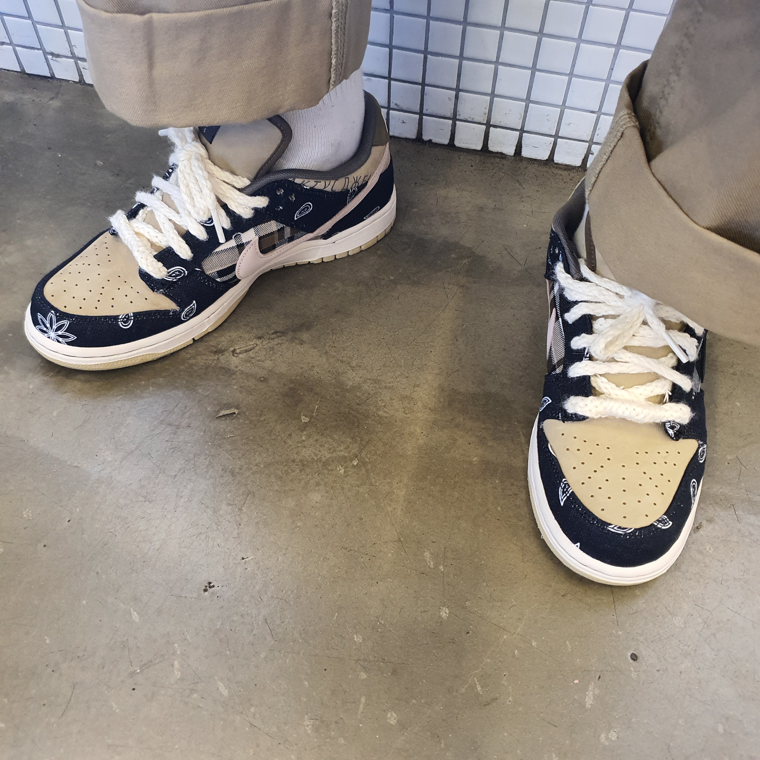 Nike x Travis Scott SB Dunk Low 착용 스타일