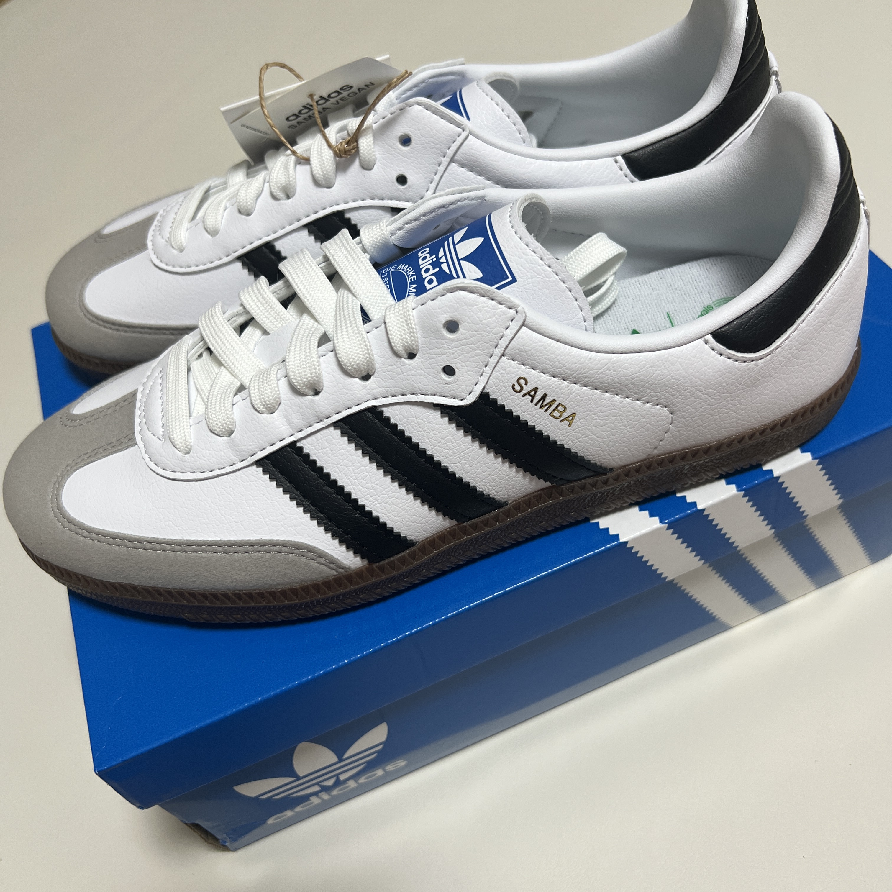 Adidas Samba Vegan White Black 착용 스타일 - 1