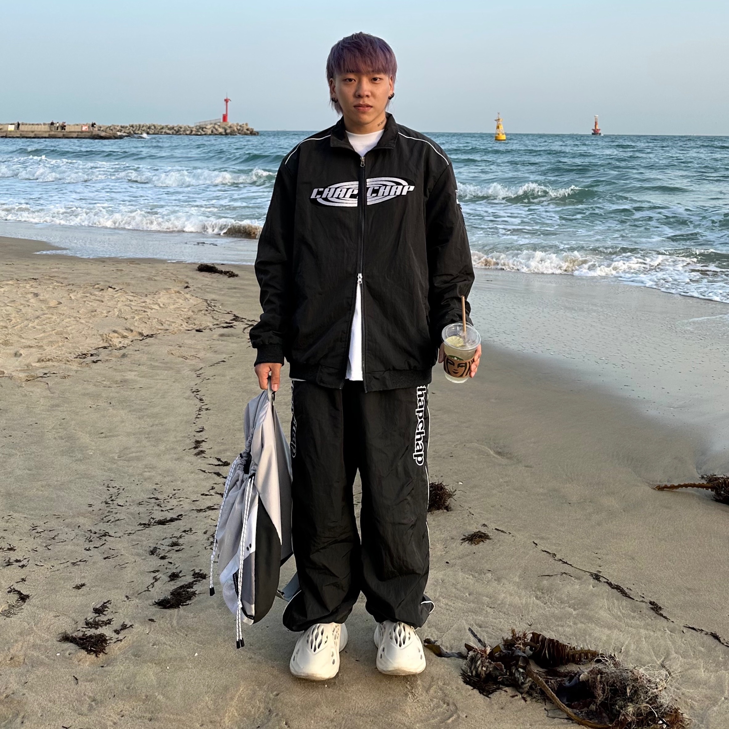 아디다스 이지 폼 러너 아라랏 착용 스타일 - 3