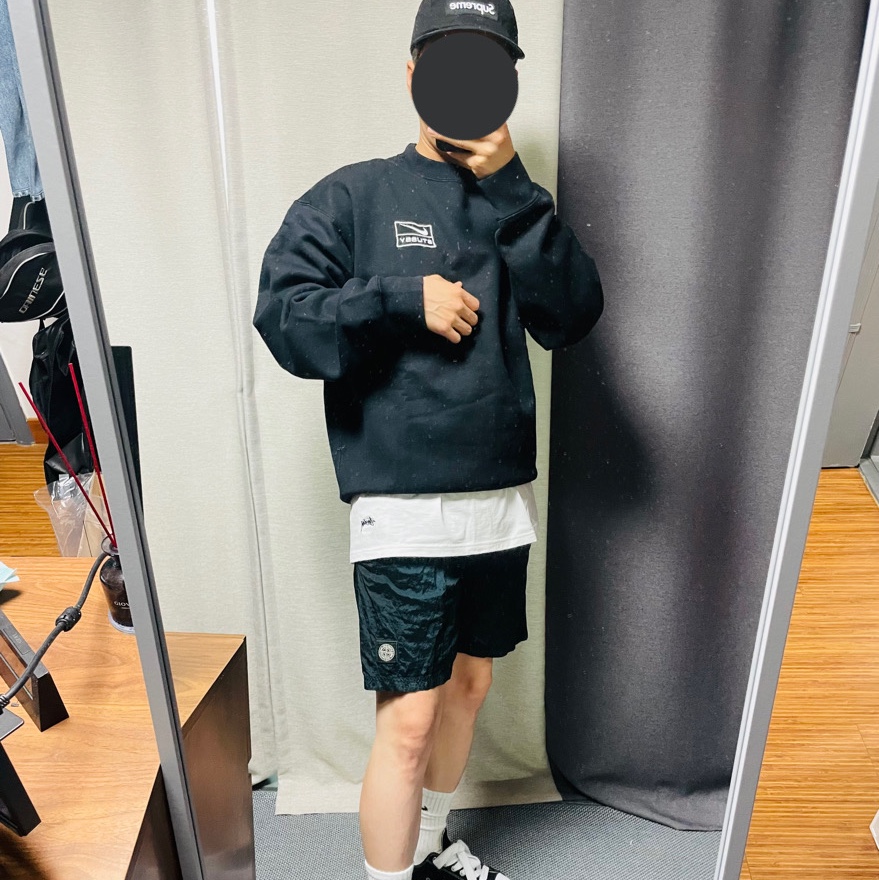 Nike x Stussy NRG Washed Fleece Crewneck Black (DO5310-010), Stone Island 64651 Fleece Bermuda Shorts Black - 22SS 착용 스타일 - 2