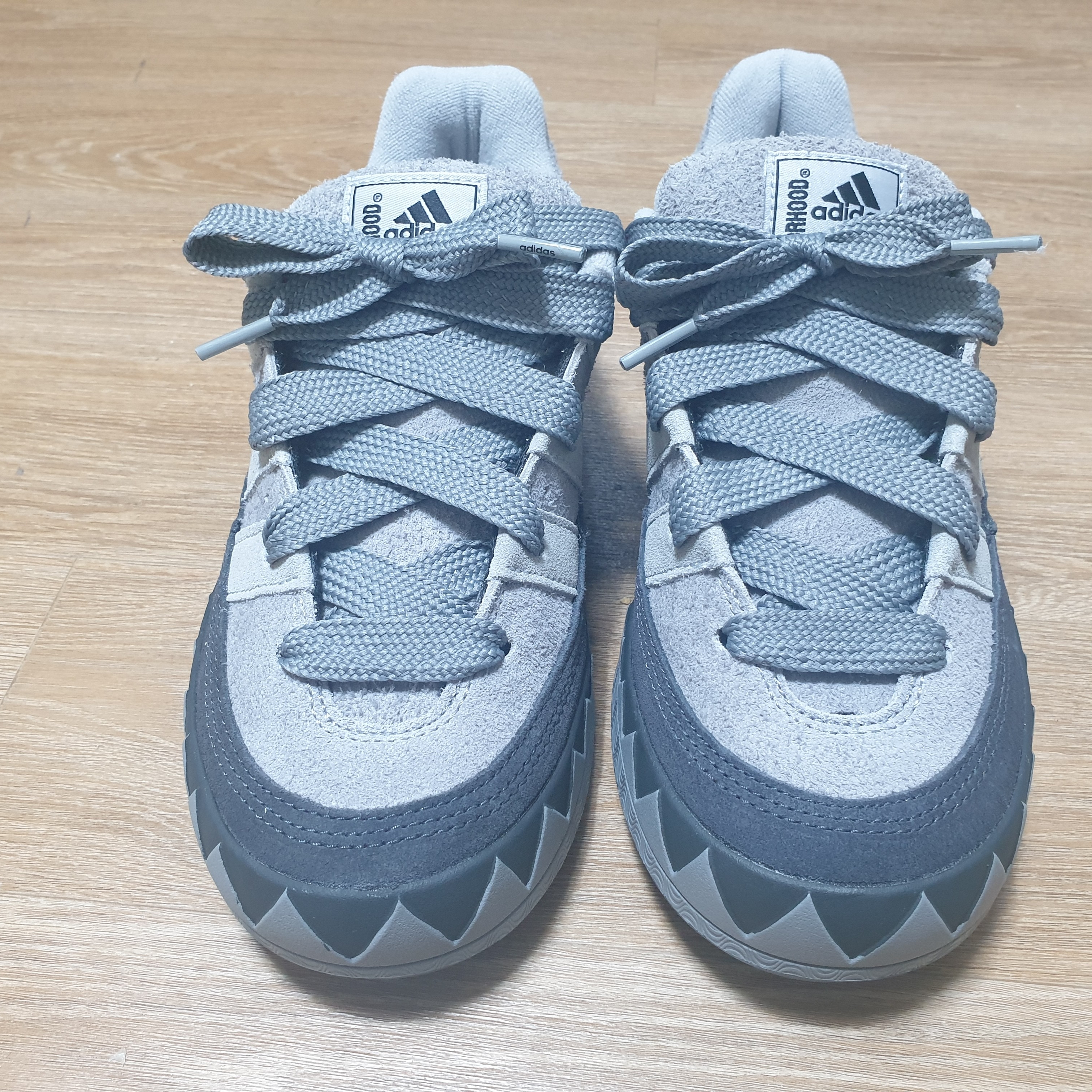 Adidas x Neighborhood Adimatic Charcoal Solid Grey 착용 스타일 - 1