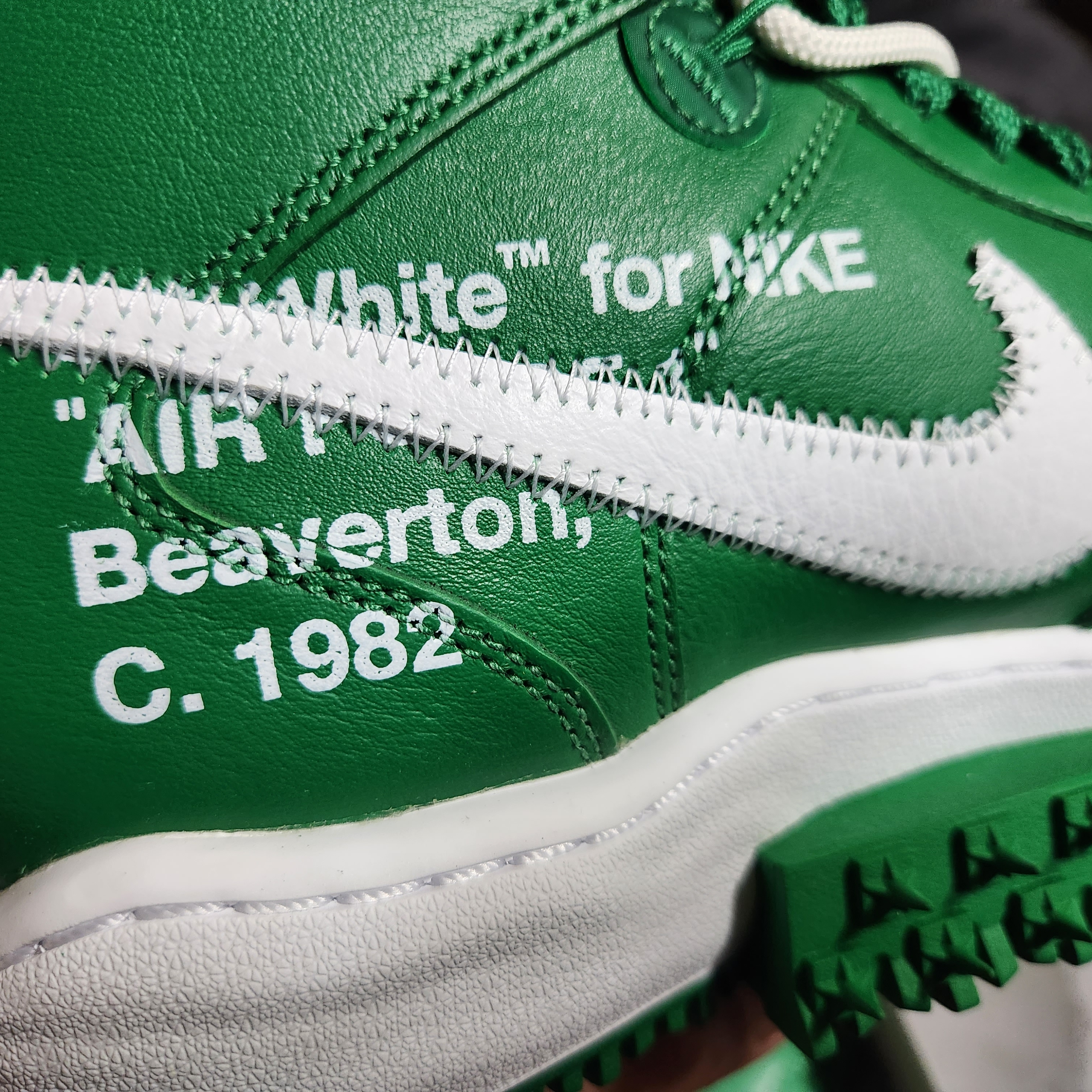 Nike x Off-White Air Force 1 Mid SP Leather Pine Green 착용 스타일 - 4