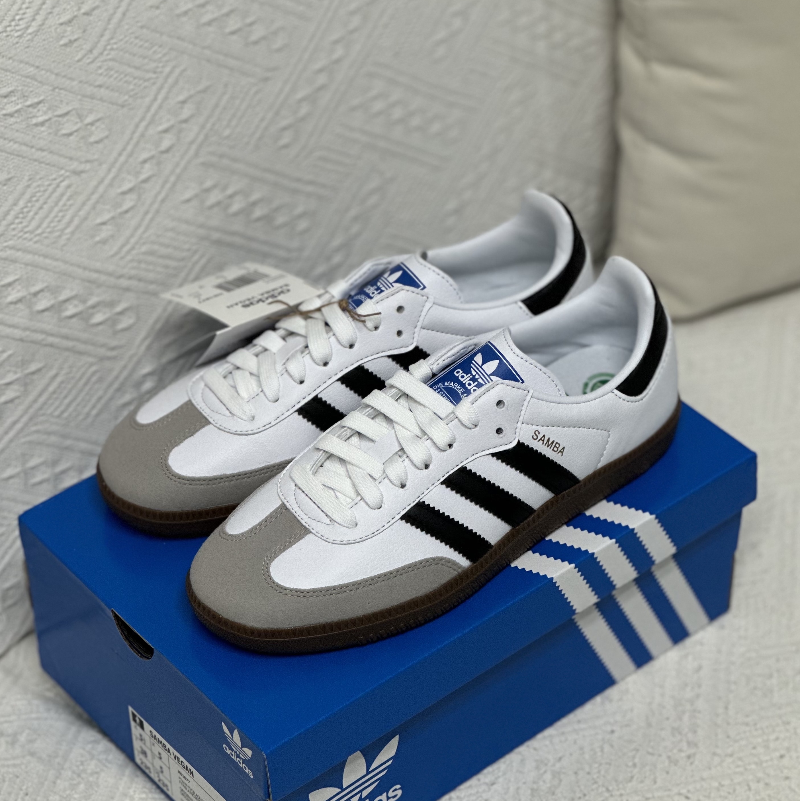 Adidas Samba Vegan White Black 착용 스타일