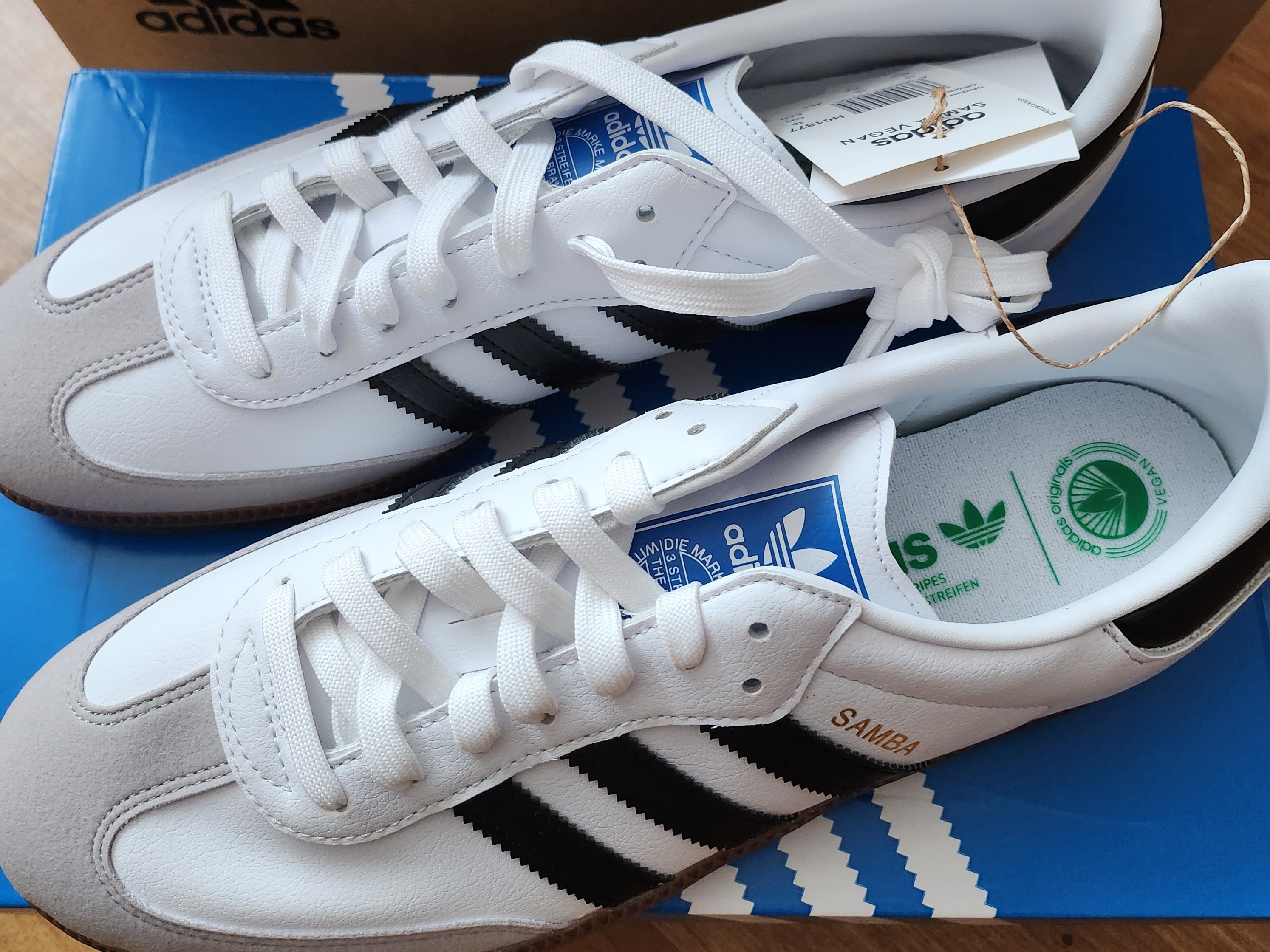 Adidas Samba Vegan White Black 착용 스타일