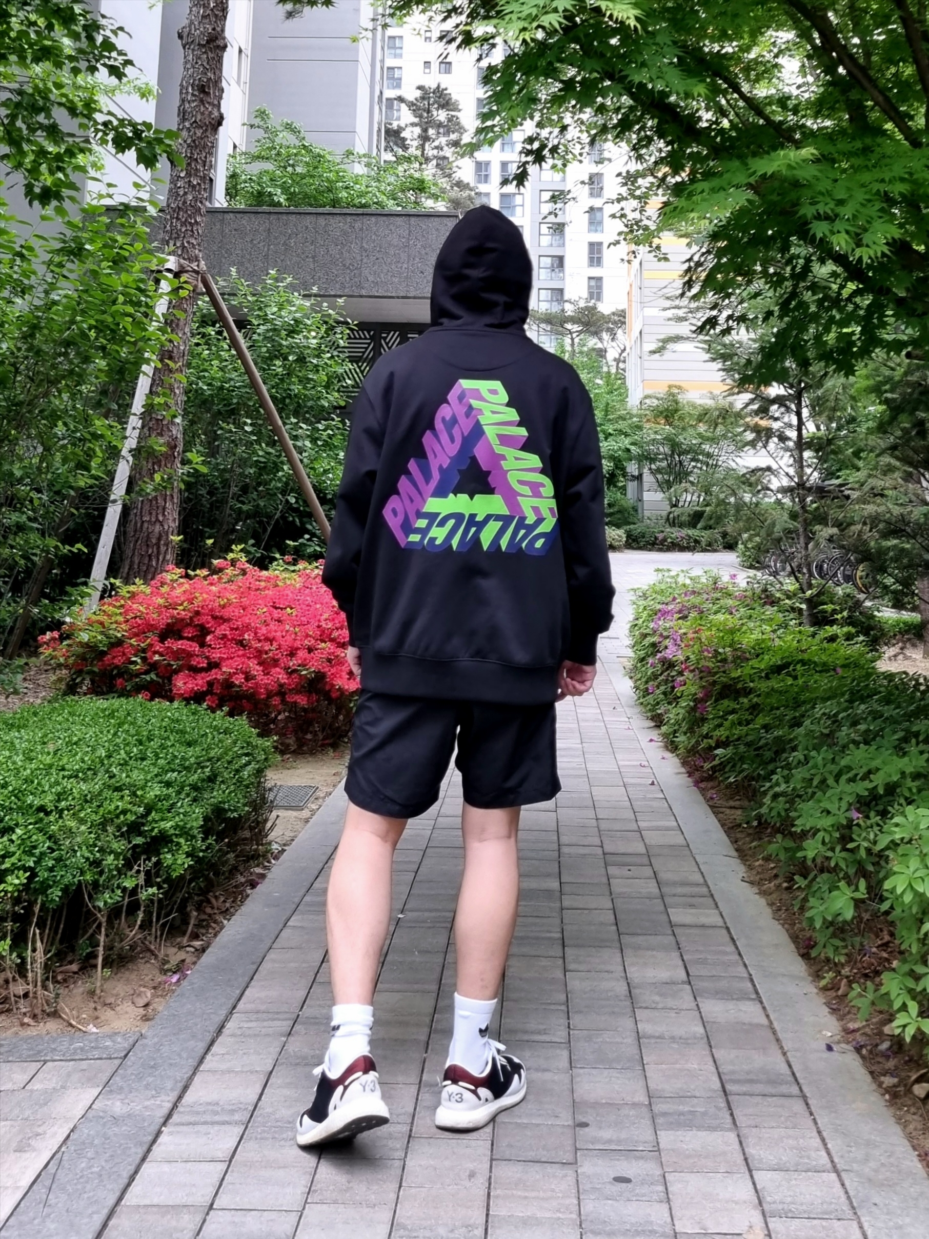 Palace P-3D Hood Black - 21FW, Palace Sofar Ripstop Shell Shorts Black - 22SS 착용 스타일