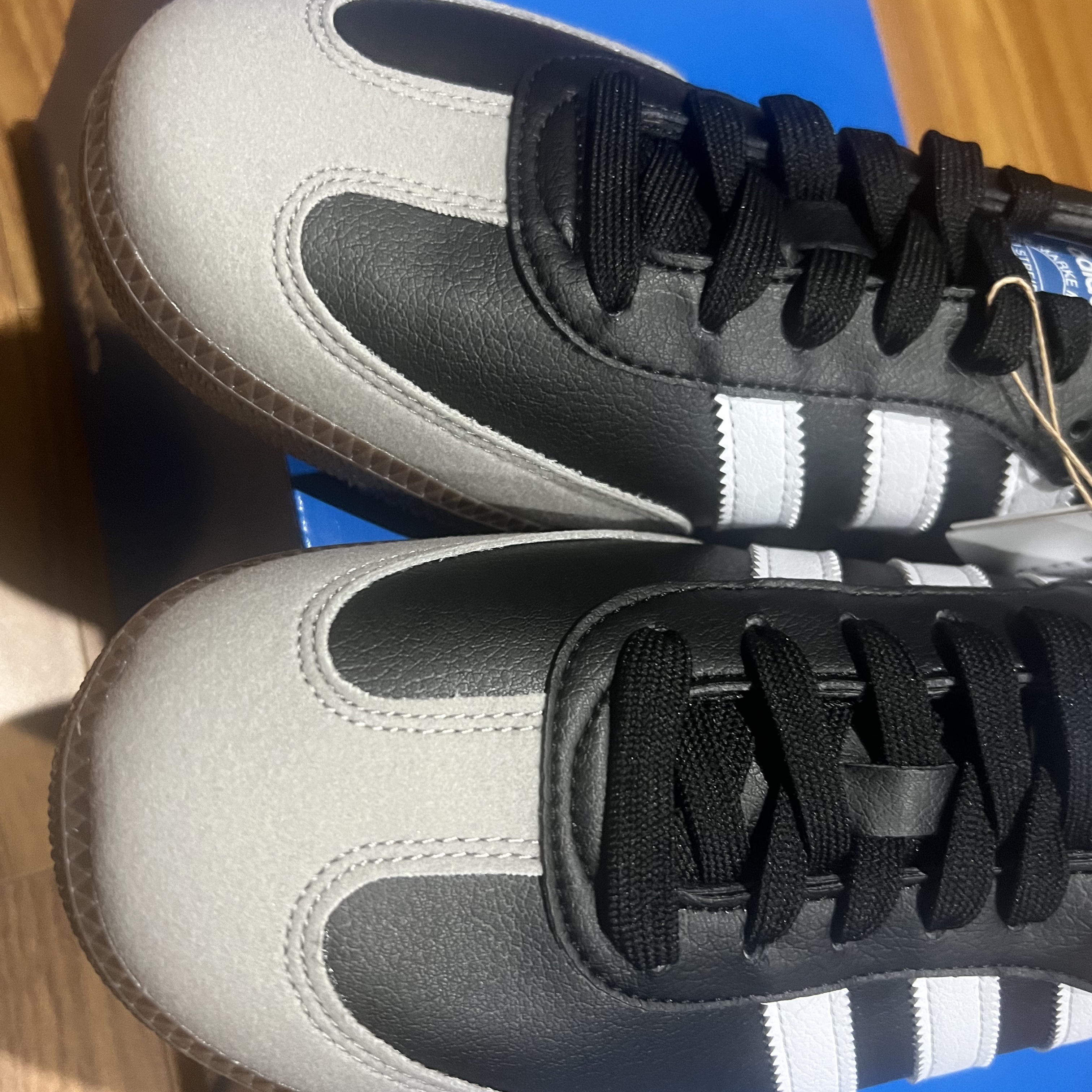 Adidas Samba Vegan Black White 착용 스타일 - 1