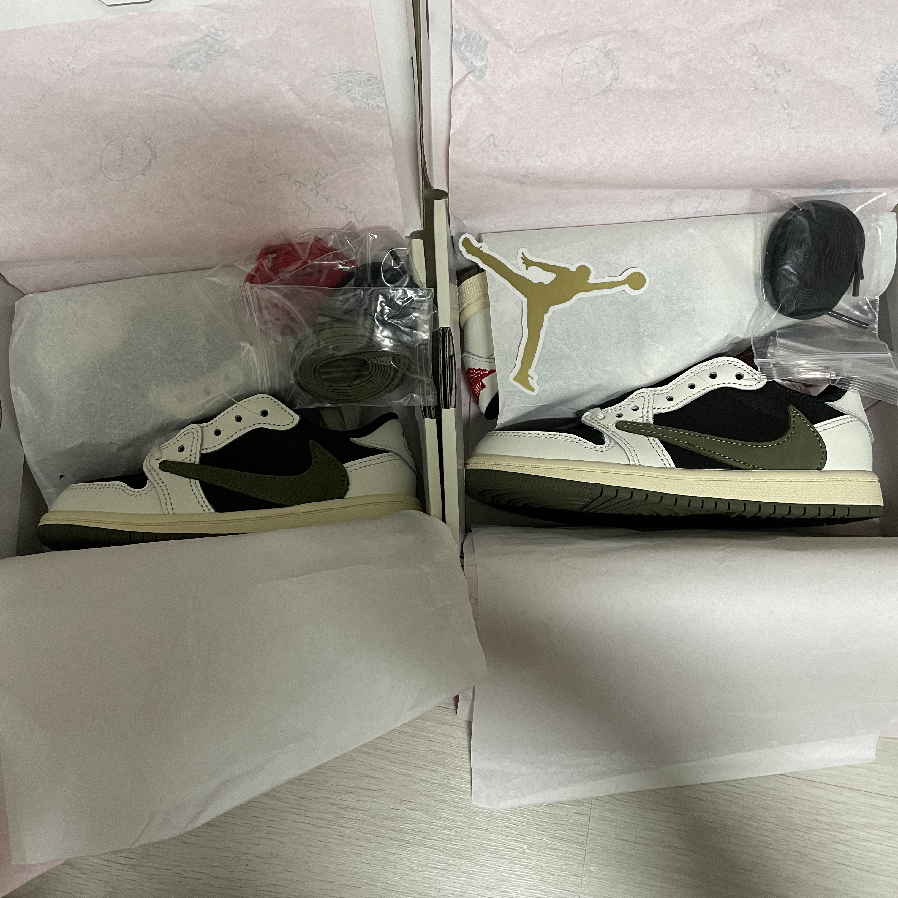 (PS) Jordan 1 x Travis Scott Retro Low OG SP Medium Olive, (TD) Jordan 1 x Travis Scott Retro Low OG SP Medium Olive 착용 스타일