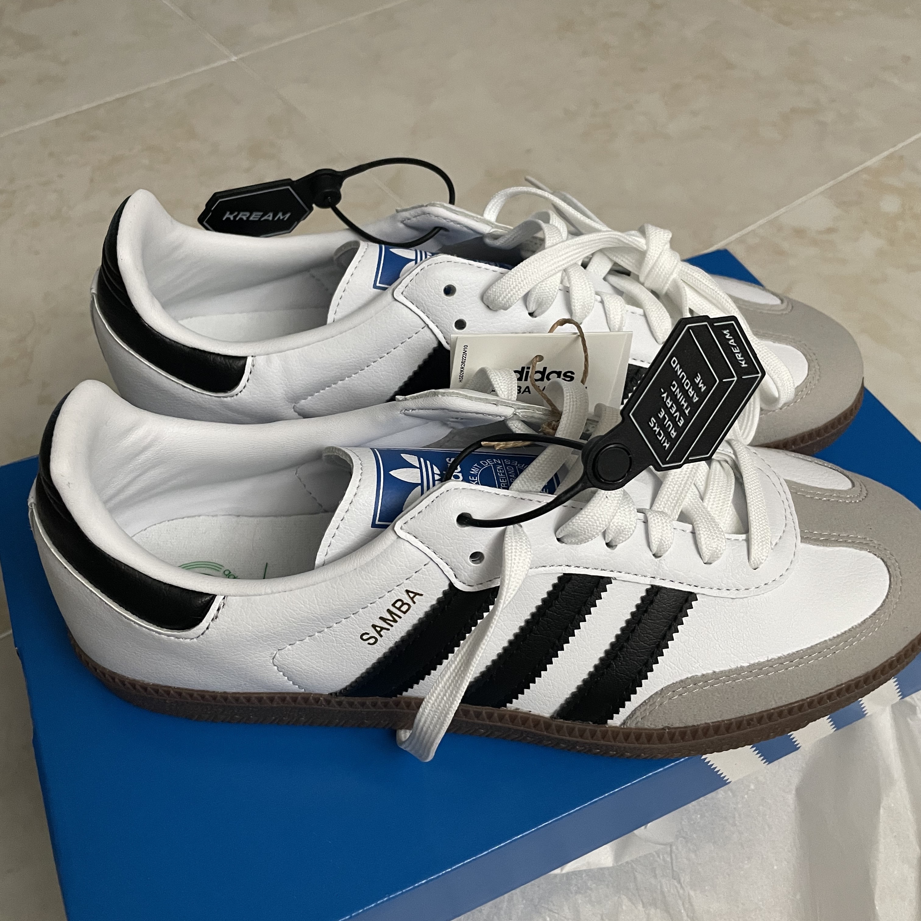 Adidas Samba Vegan White Black 착용 스타일
