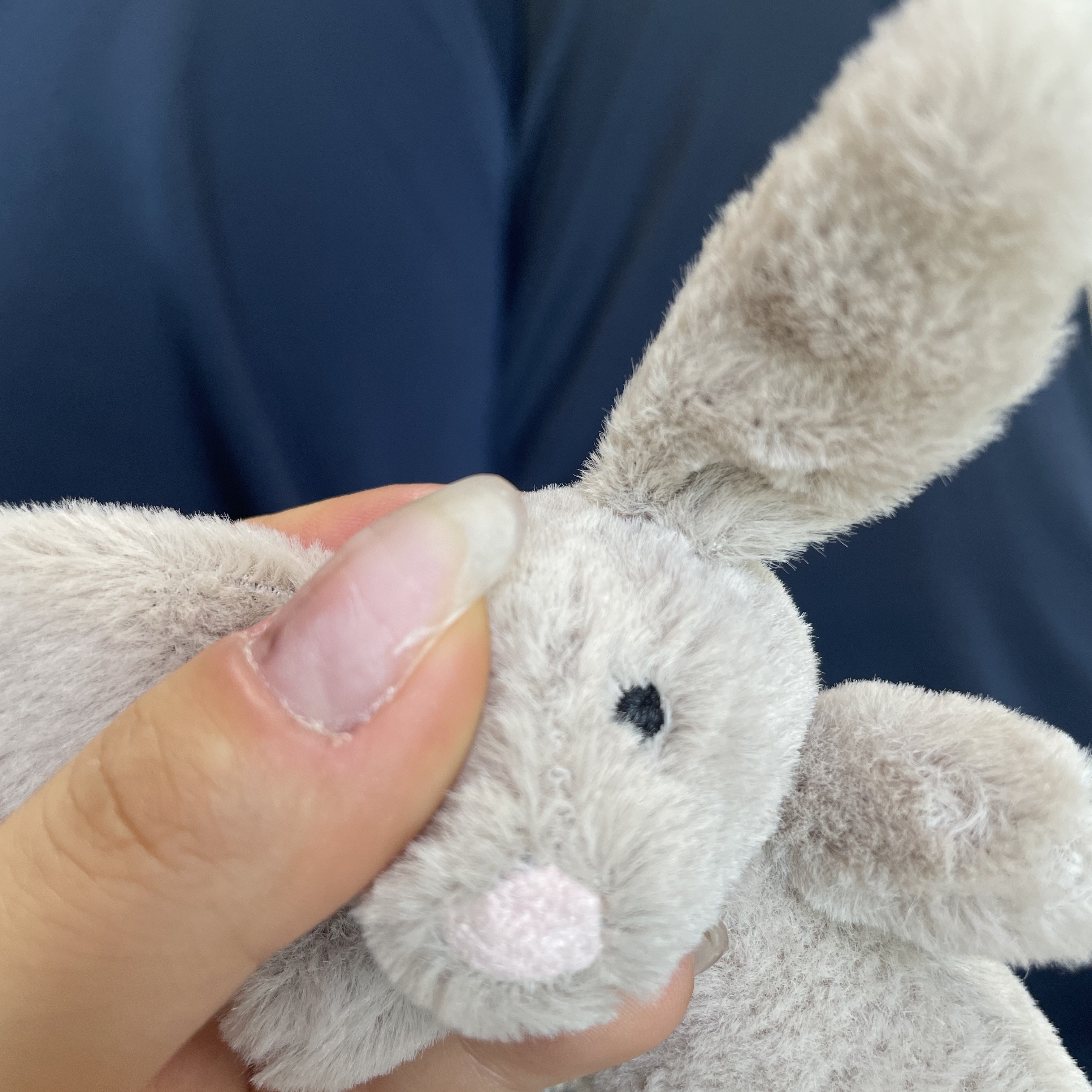 Jellycat Bashful Bunny Bag Charm Beige 착용 스타일 - 3
