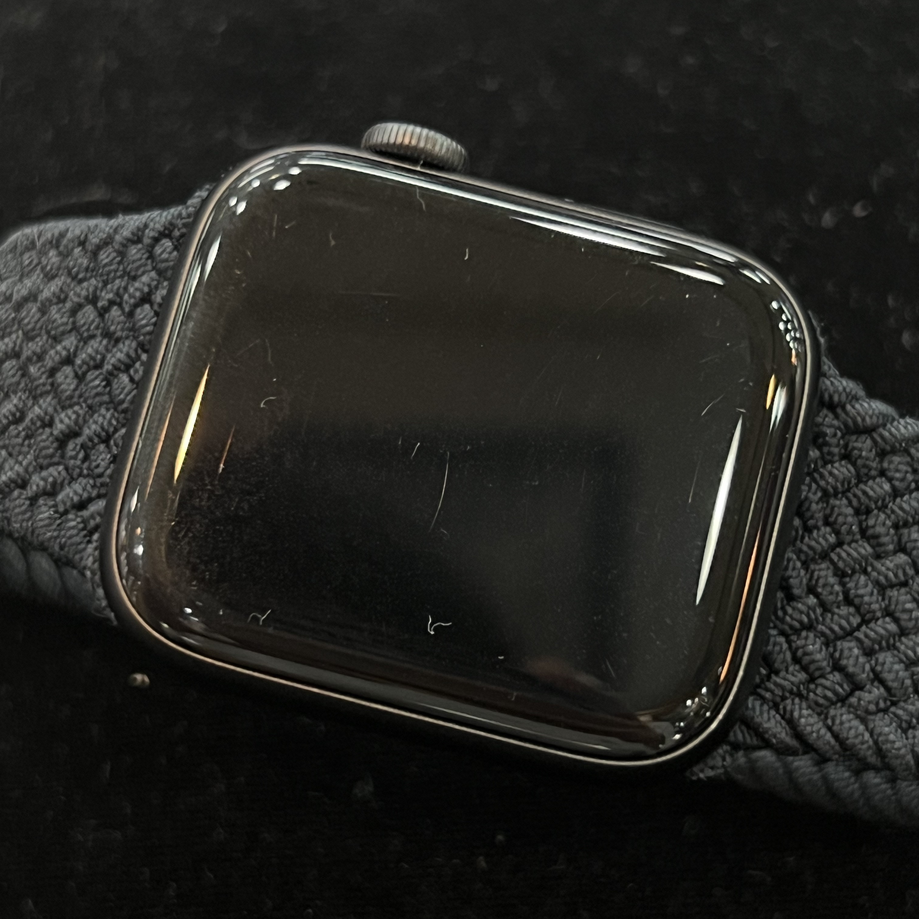 Apple Watch Nike SE 44mm Cellular Space Gray Aluminum Case Nike Sport Band USB C Anthracite Black (Korean Ver.) 착용 스타일