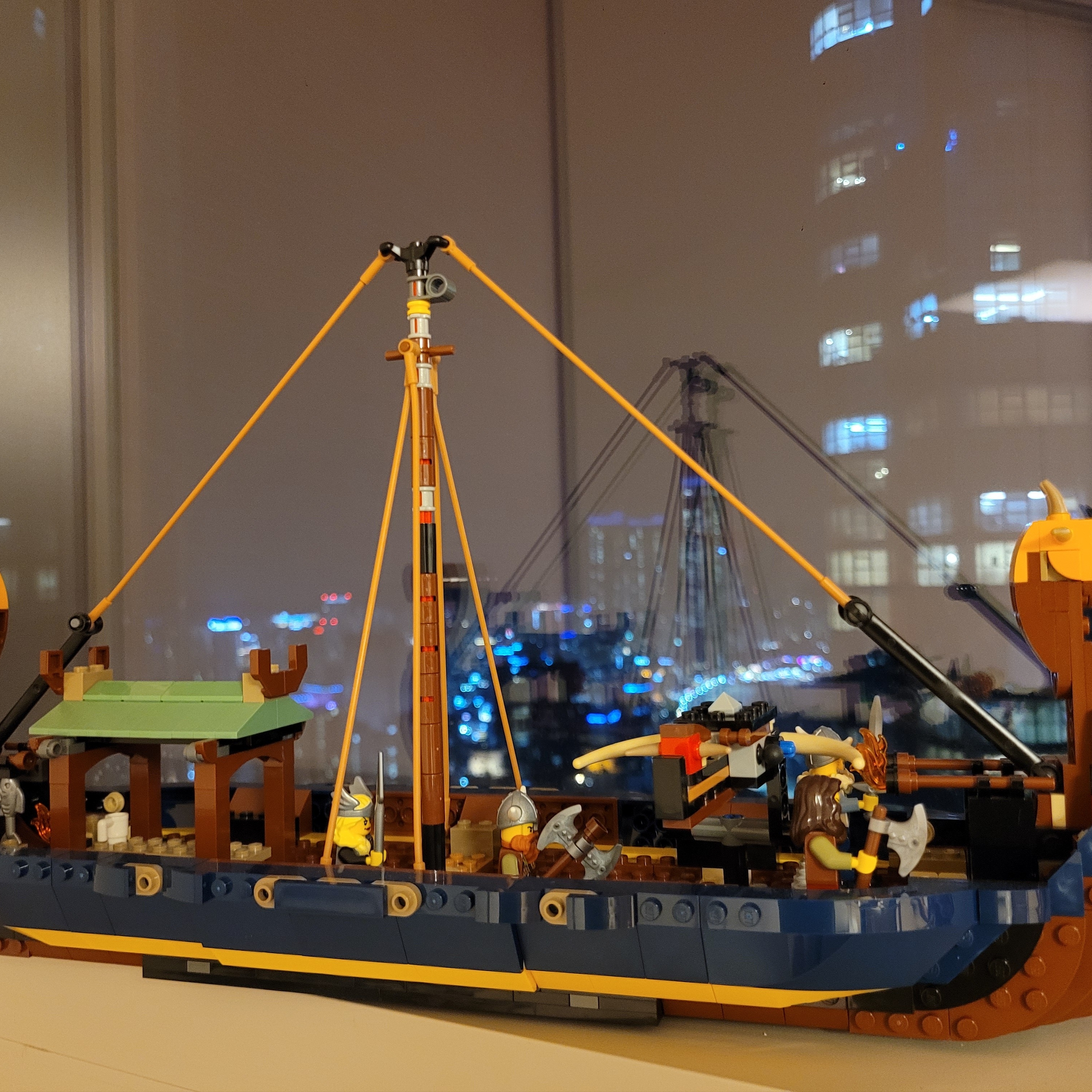 Lego Viking Ship and the Midgard Serpent 착용 스타일 - 1
