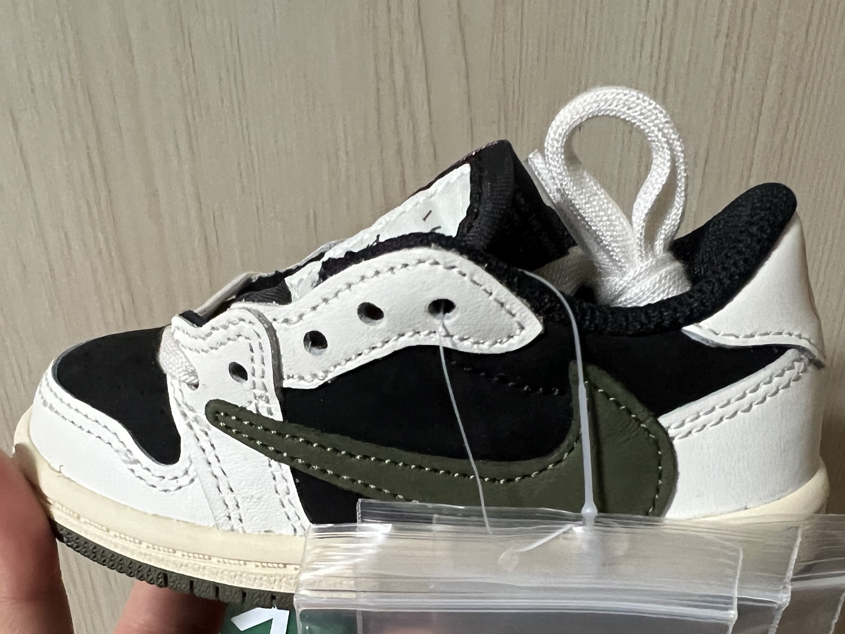 (TD) Jordan 1 x Travis Scott Retro Low OG SP Medium Olive 착용 스타일