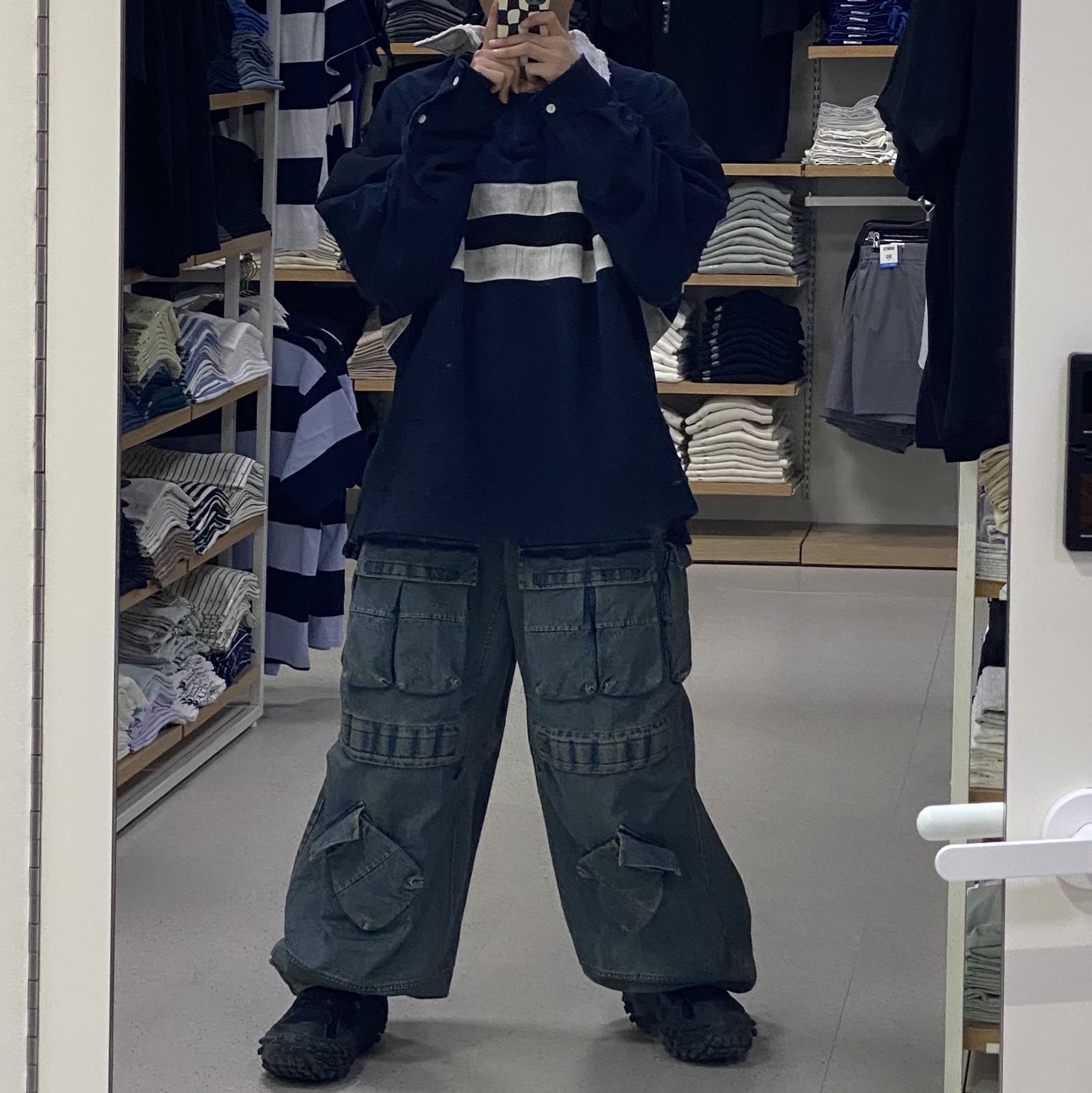 Project G/R Bullied Polo Shirts Navy, Balenciaga Defender Sneakers Black 착용 스타일