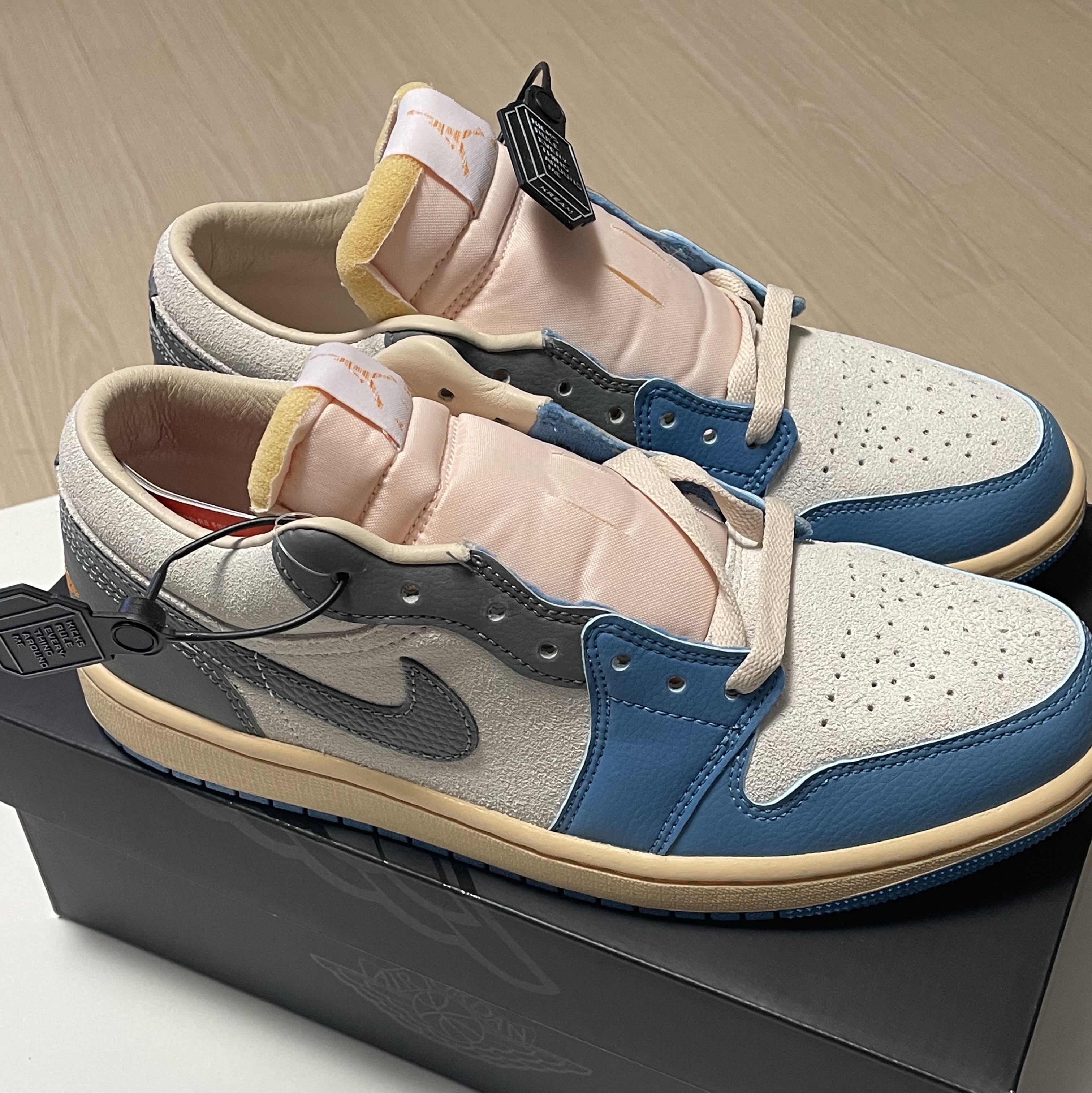 Jordan 1 Low SE Tokyo 96 착용 스타일