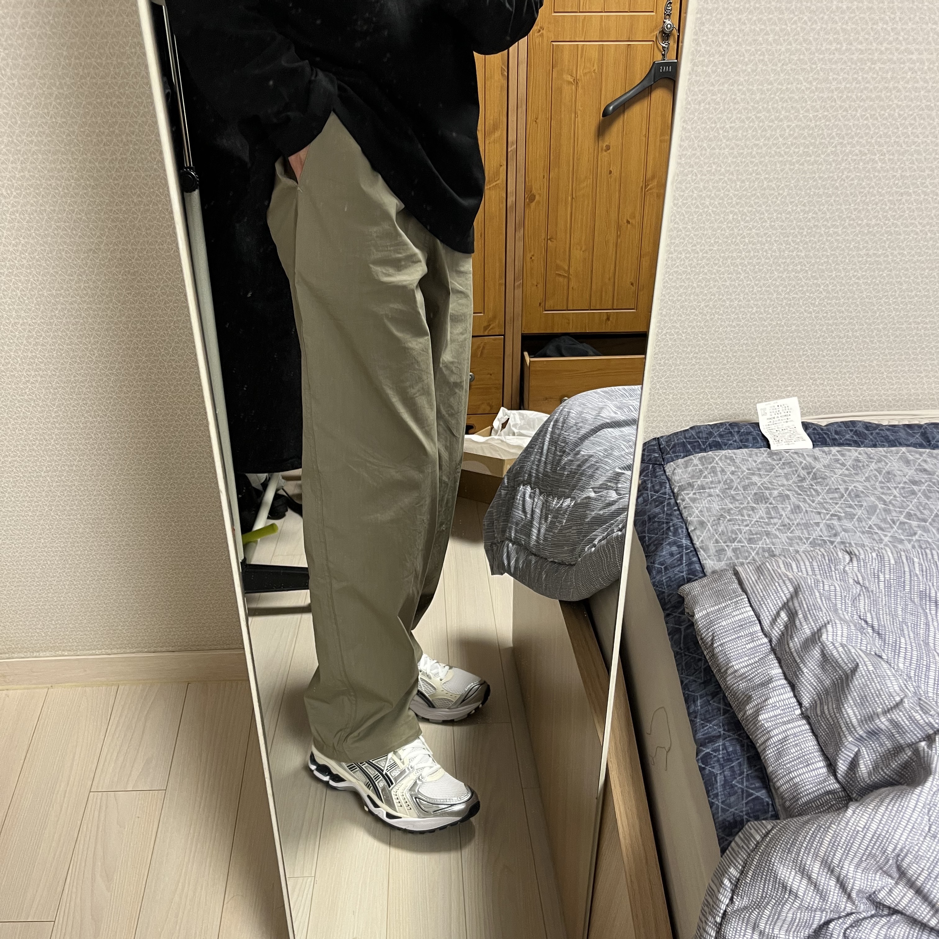 (W) Asics Gel-Kayano 14 White Midnight 착용 스타일