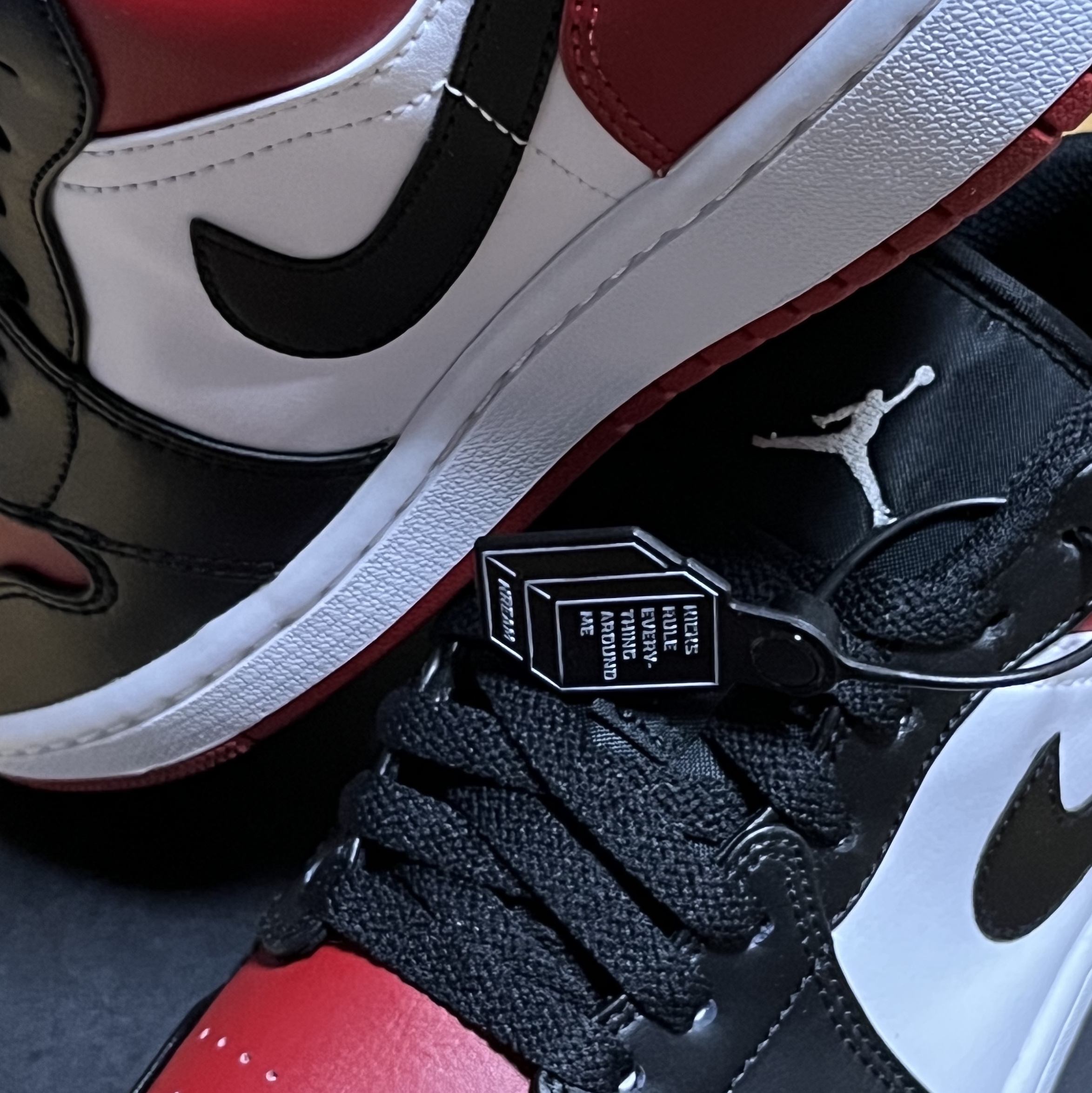 Jordan 1 Low Bred Toe 착용 스타일 - 2